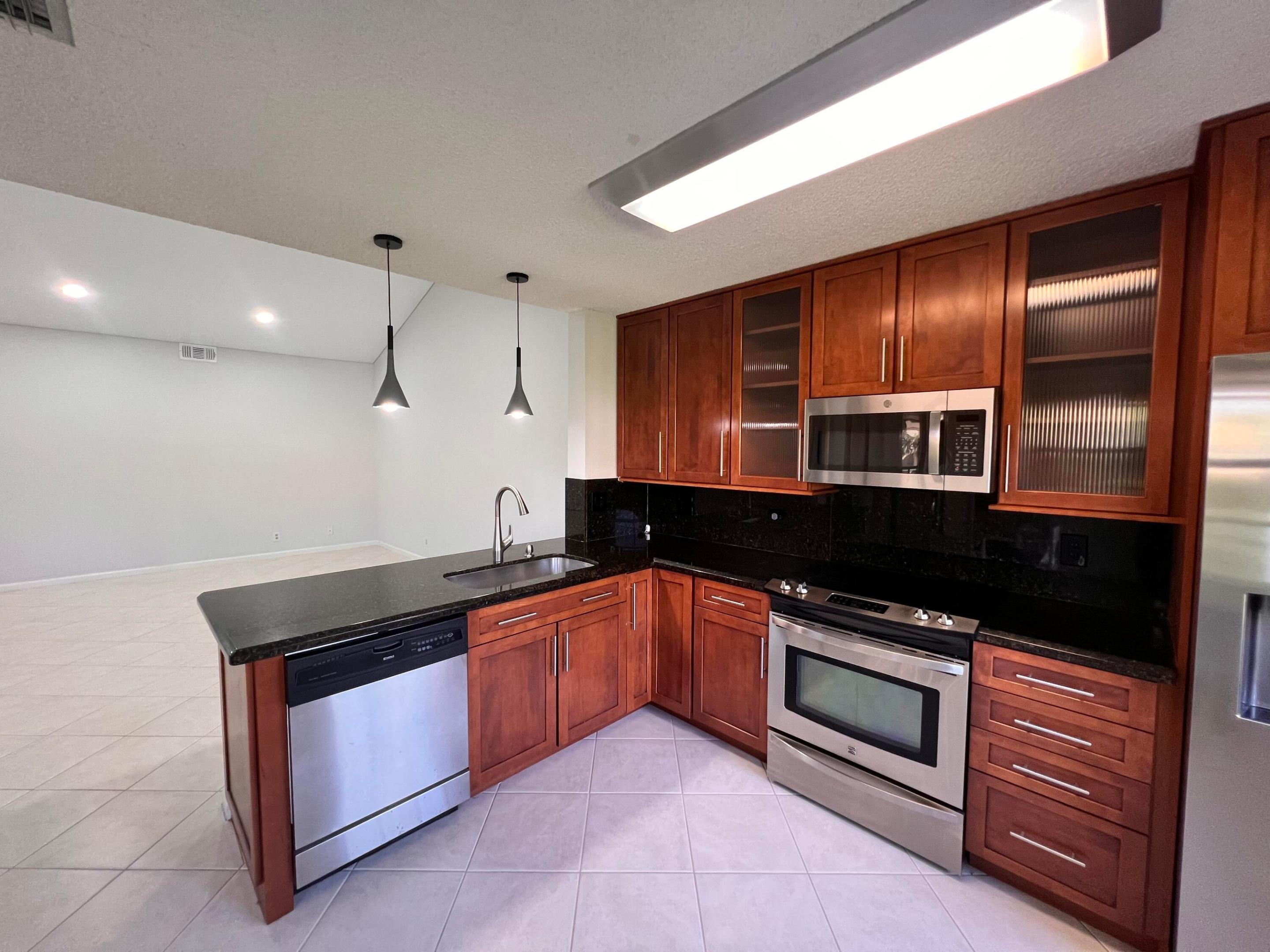 6614 Via Regina Property Photo 9