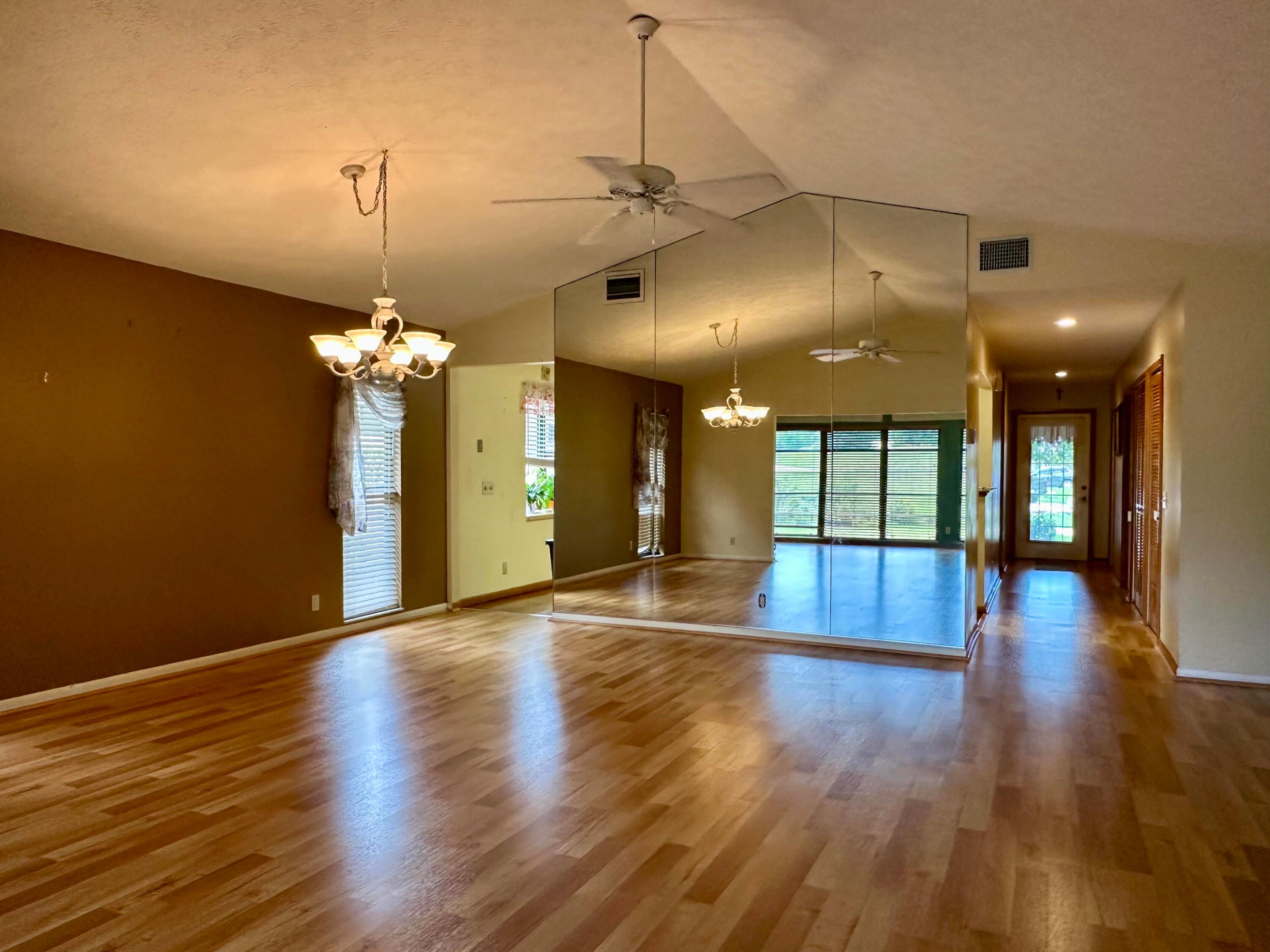 12619 Se Cascades Court Property Photo 8