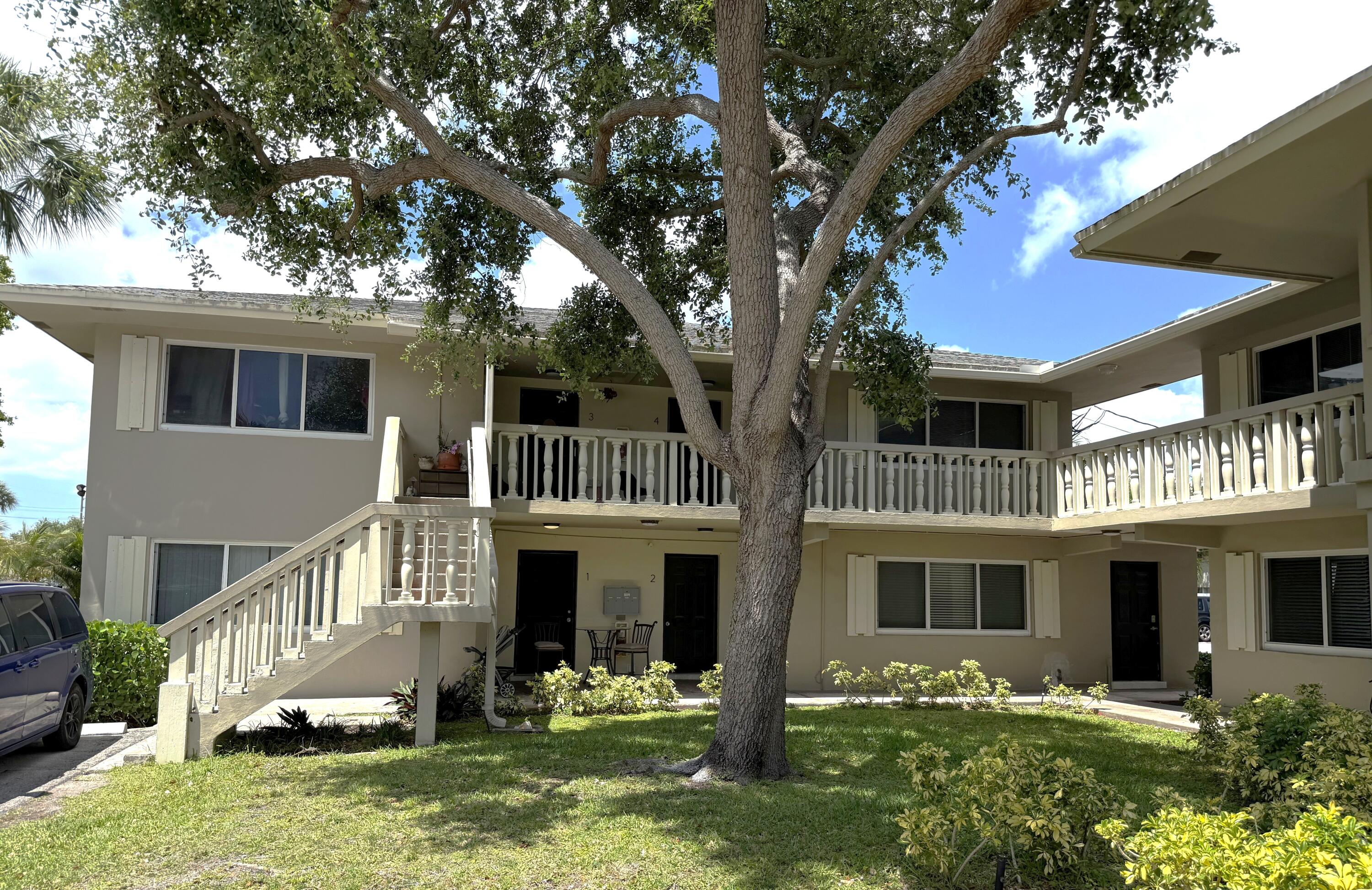 265 SW 7 Street 4 Property Photo 1