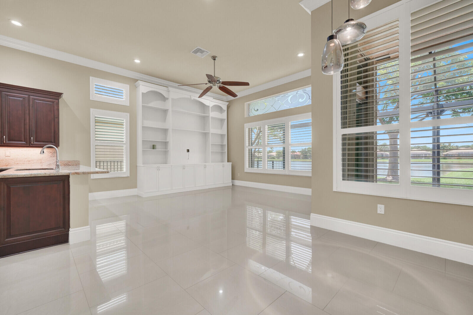 10469 Whitewind Circle Property Photo 12