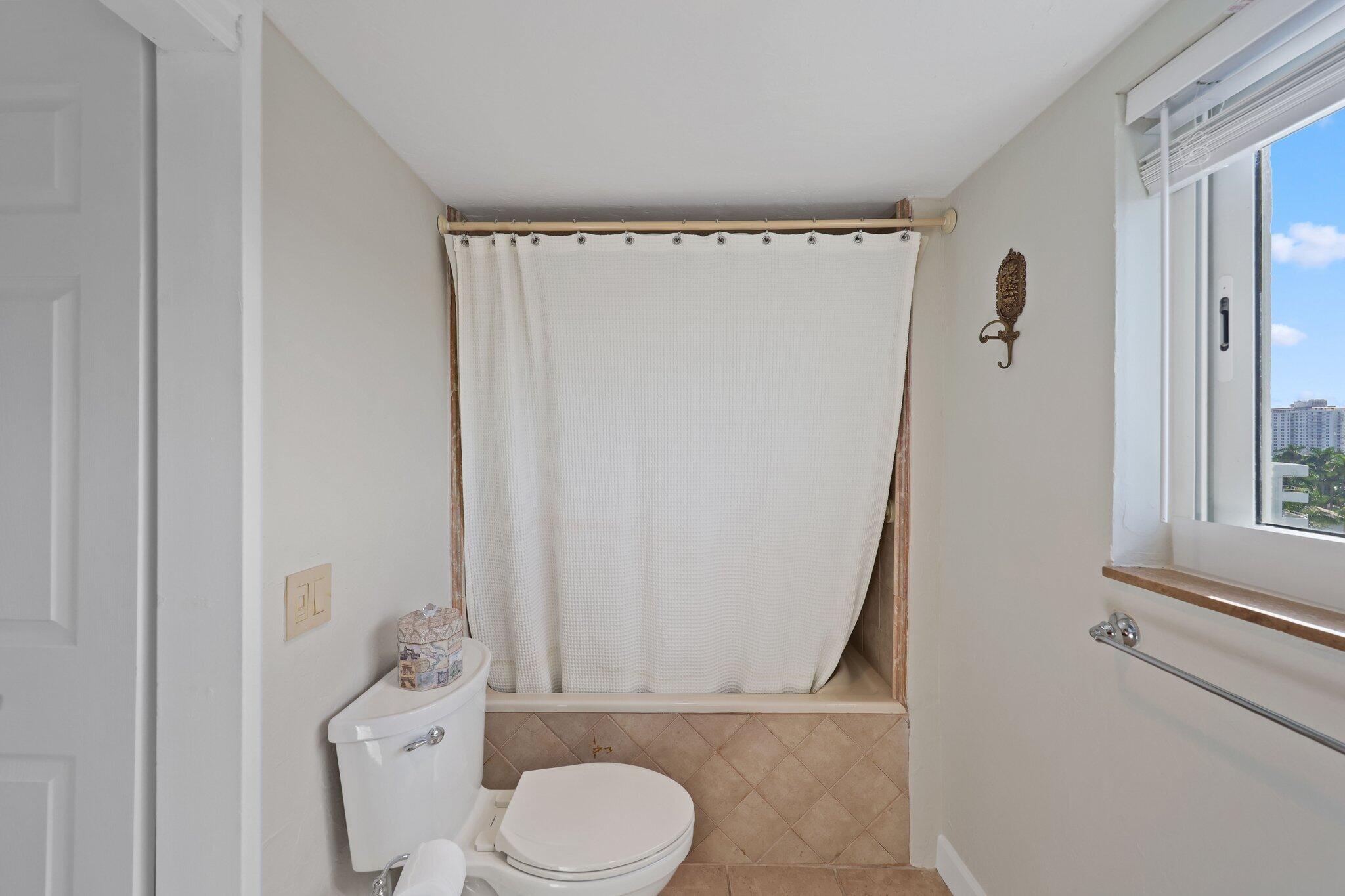 333 Sunset Drive 501 Property Photo 64