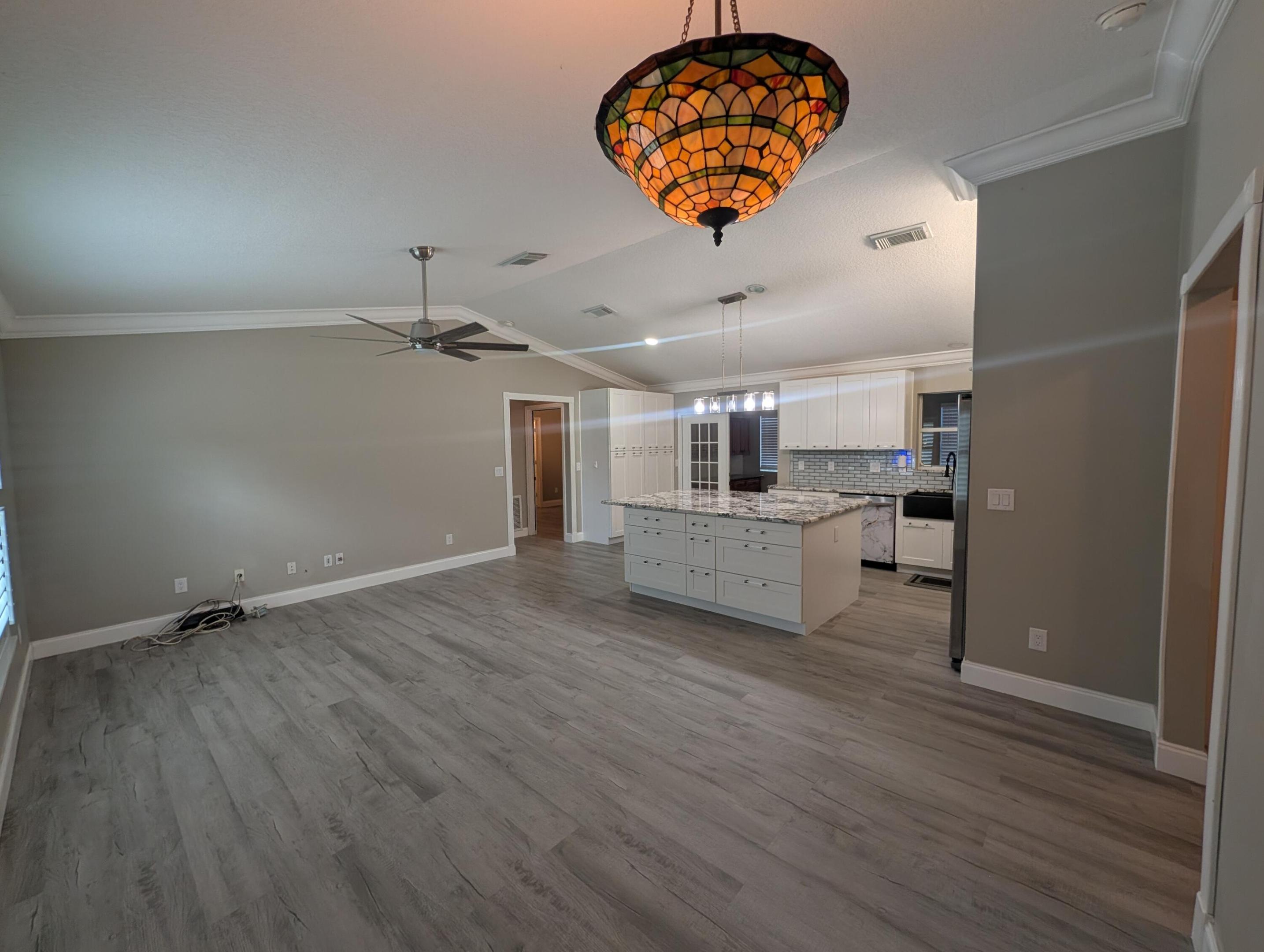 625 Coconut Avenue N Property Photo 11