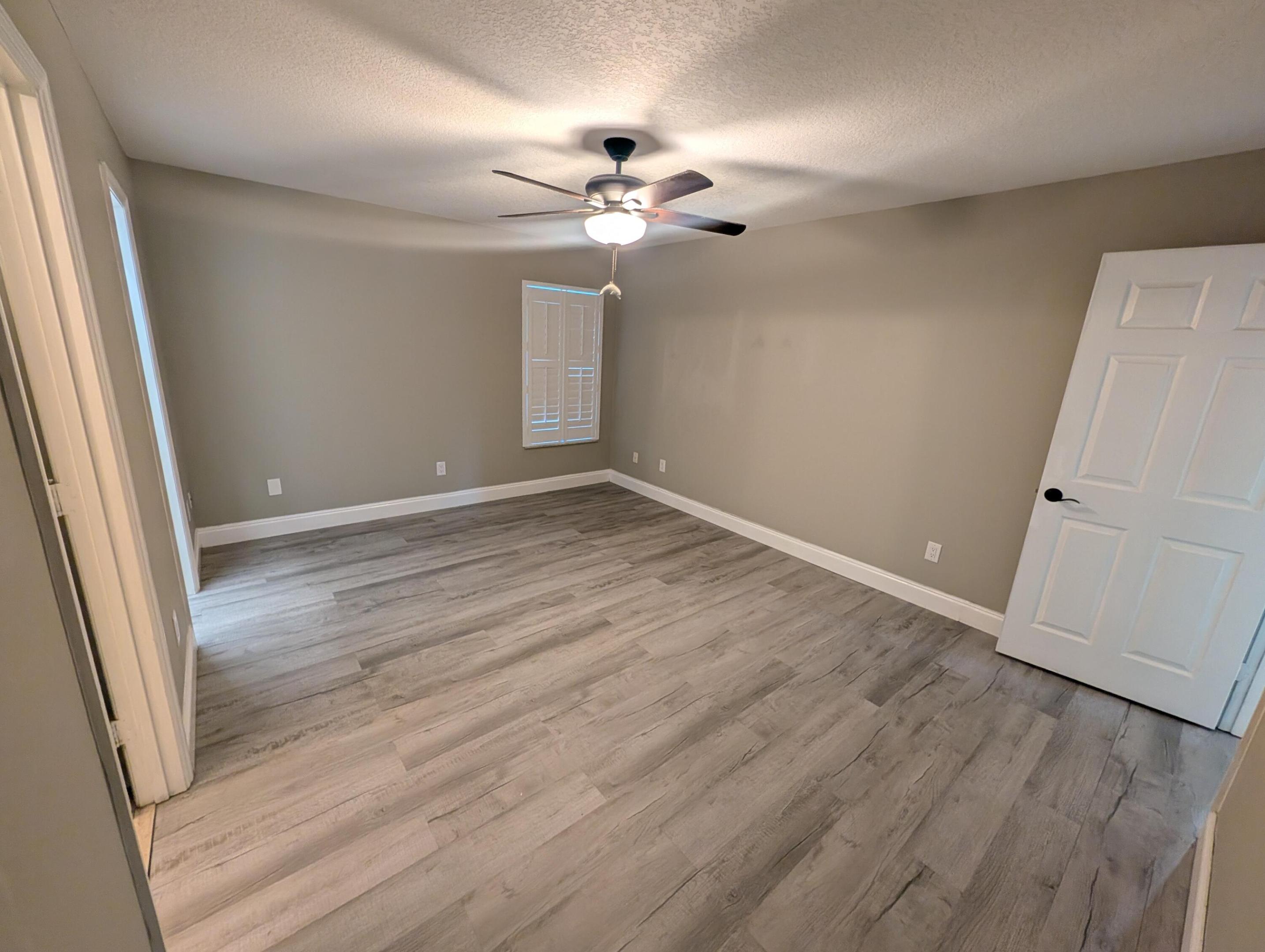 625 Coconut Avenue N Property Photo 18