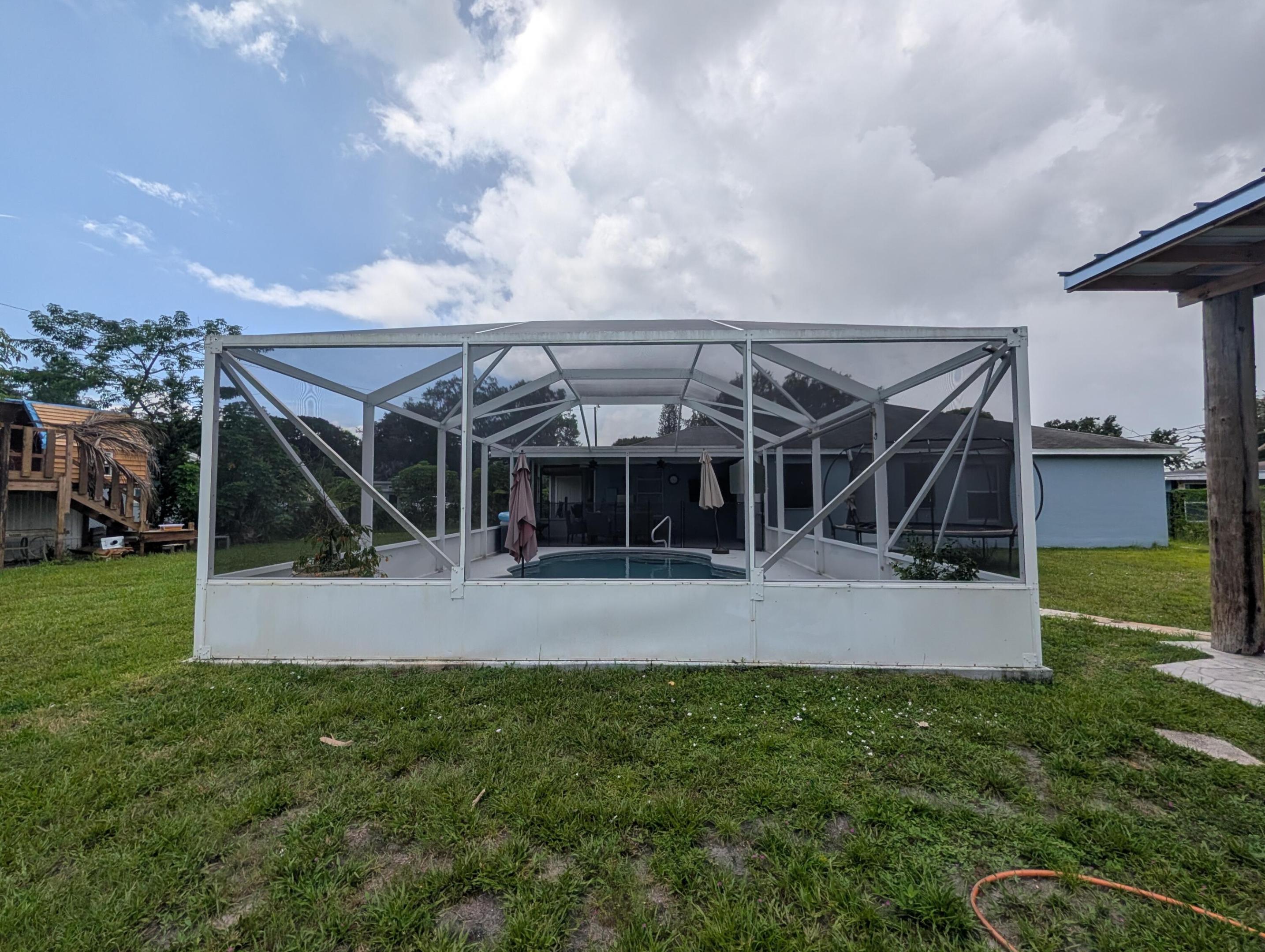 625 Coconut Avenue N Property Photo 36