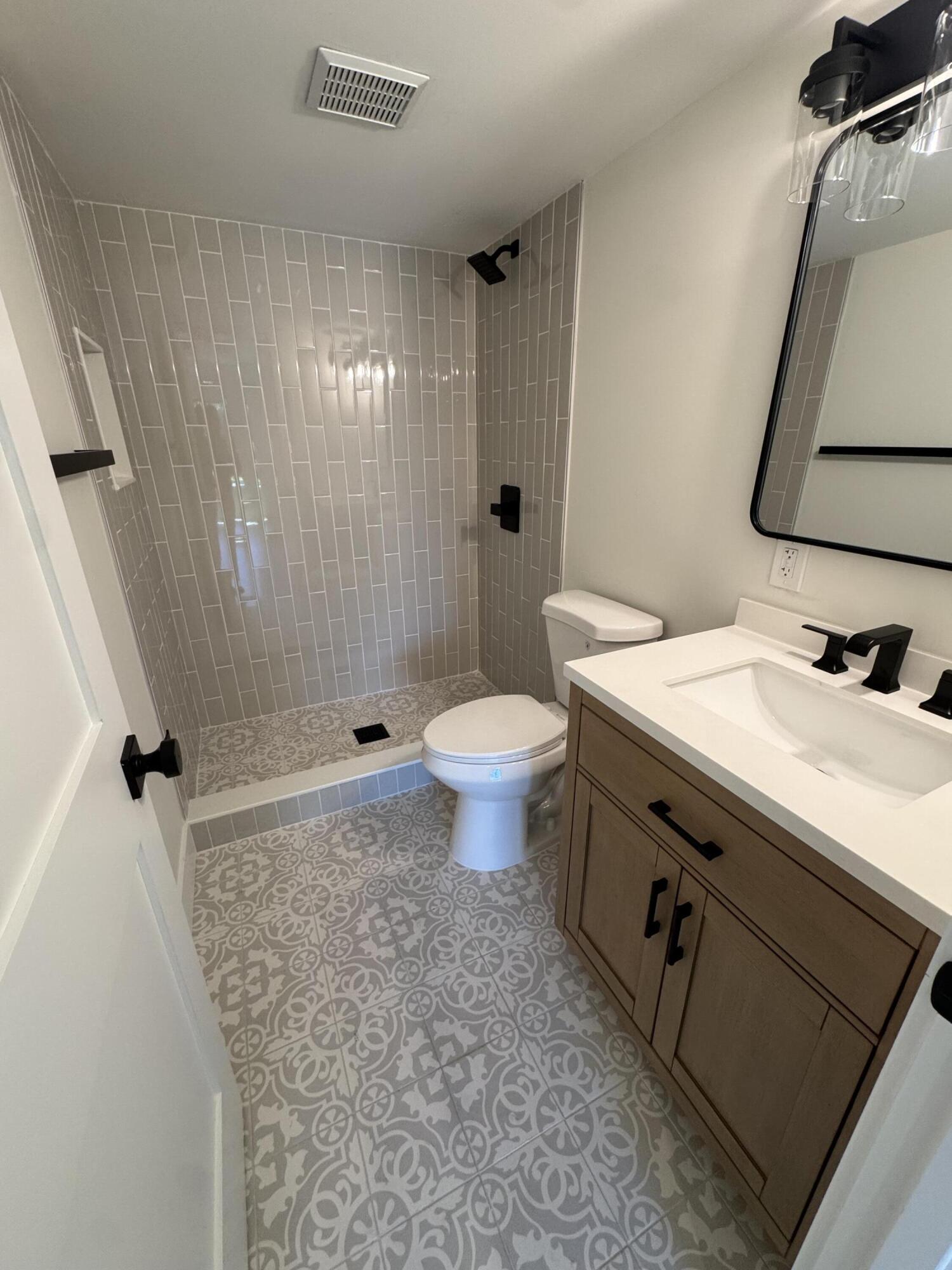 629 Sea Pine Way C1 Property Photo 11