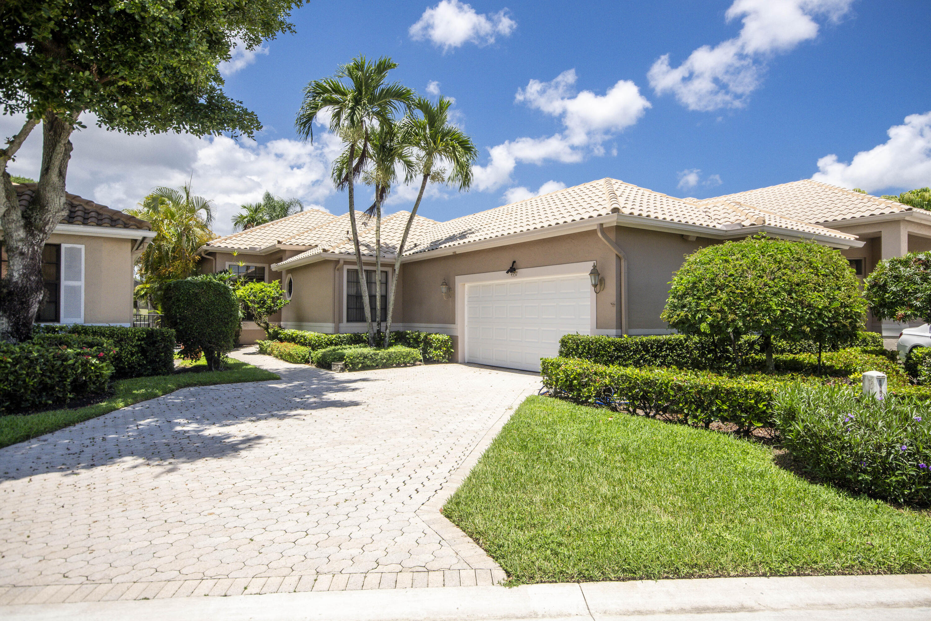 4557 Barclay Fair Way Property Photo 1