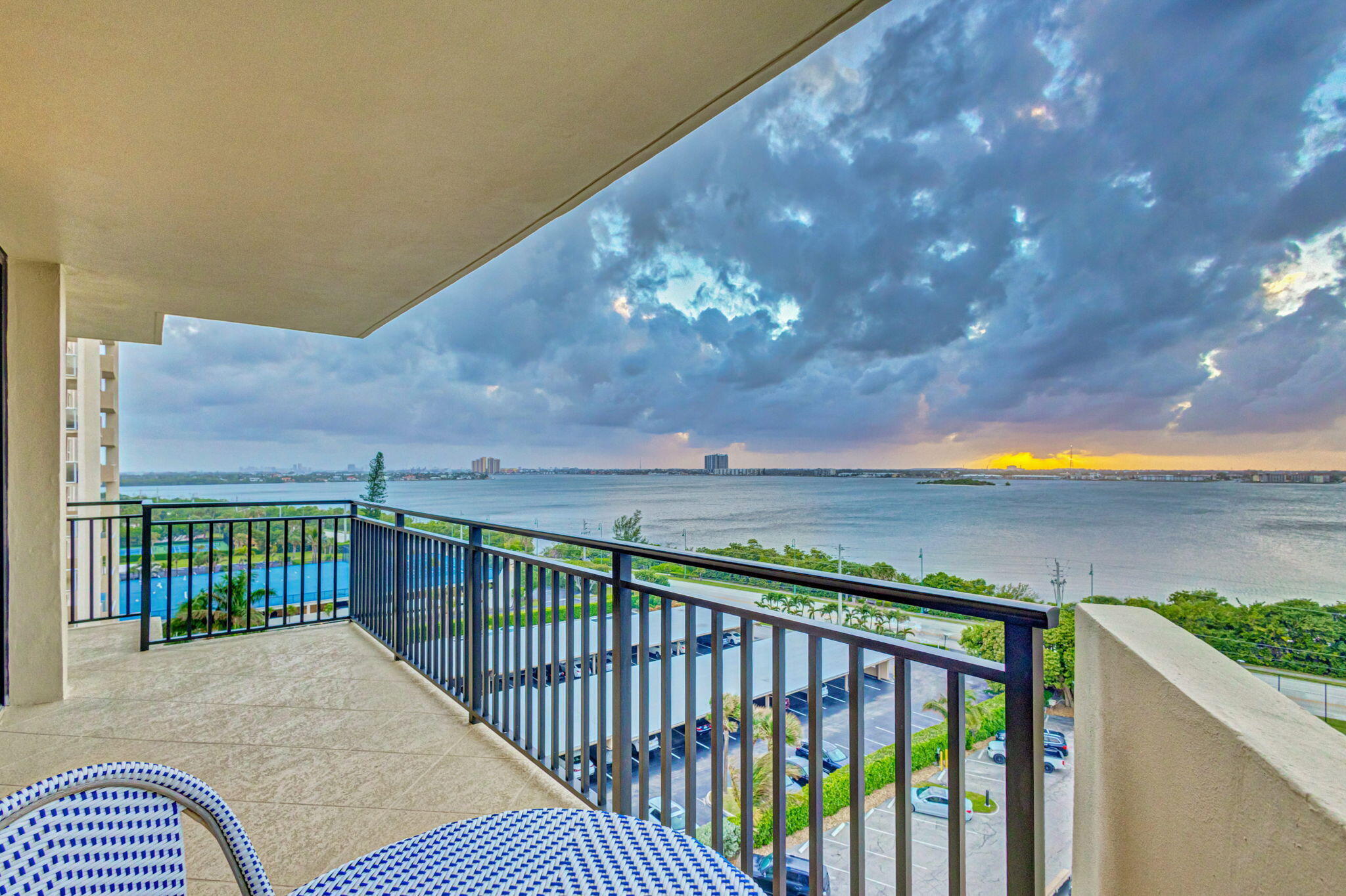 5460 N Ocean Drive 7-c Property Photo 3