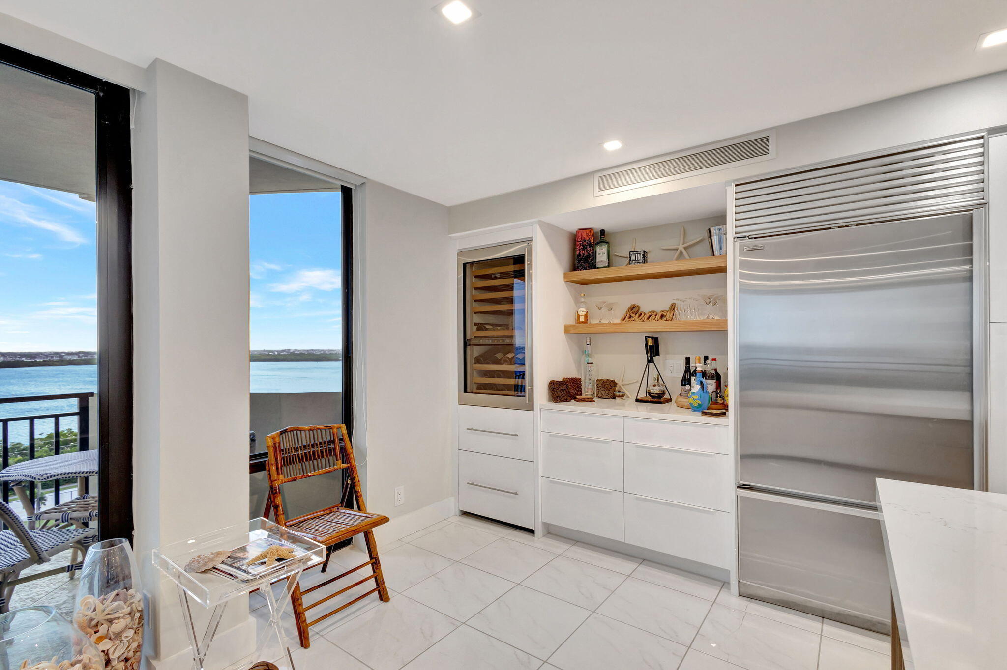 5460 N Ocean Drive 7-c Property Photo 9