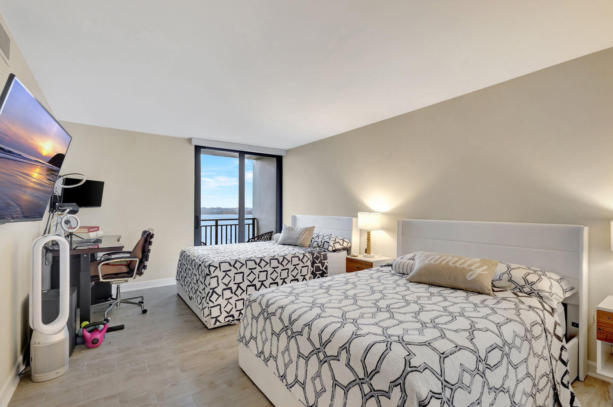5460 N Ocean Drive 7-c Property Photo 22
