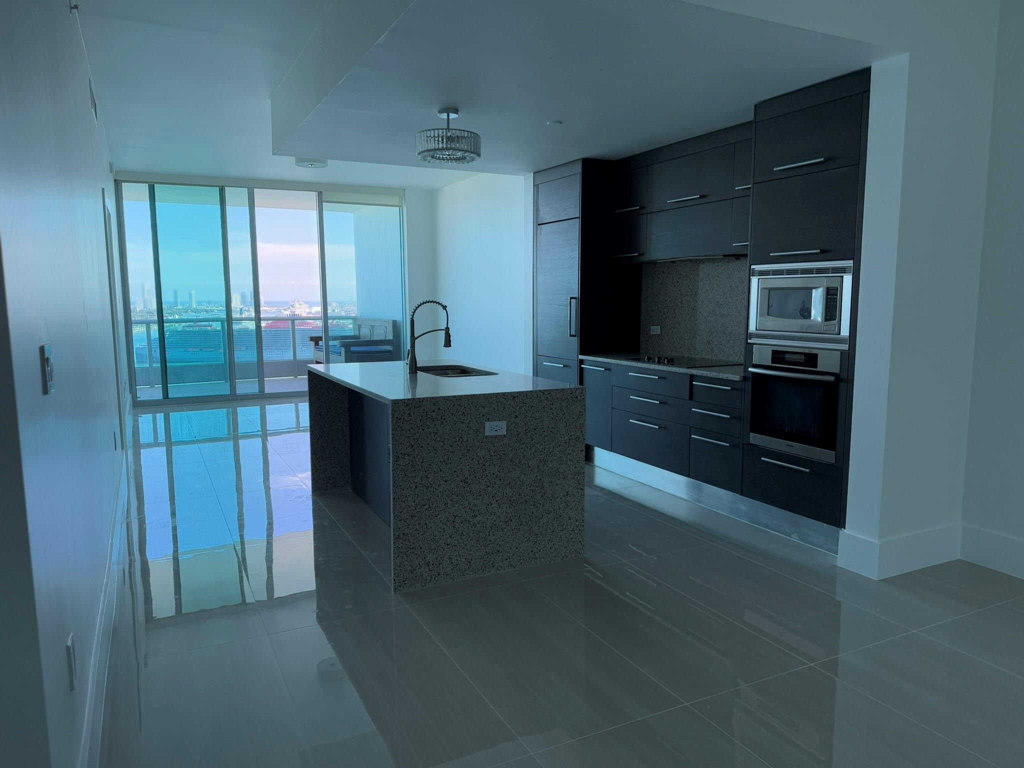 900 Biscayne Boulevard 2807 Property Photo 4