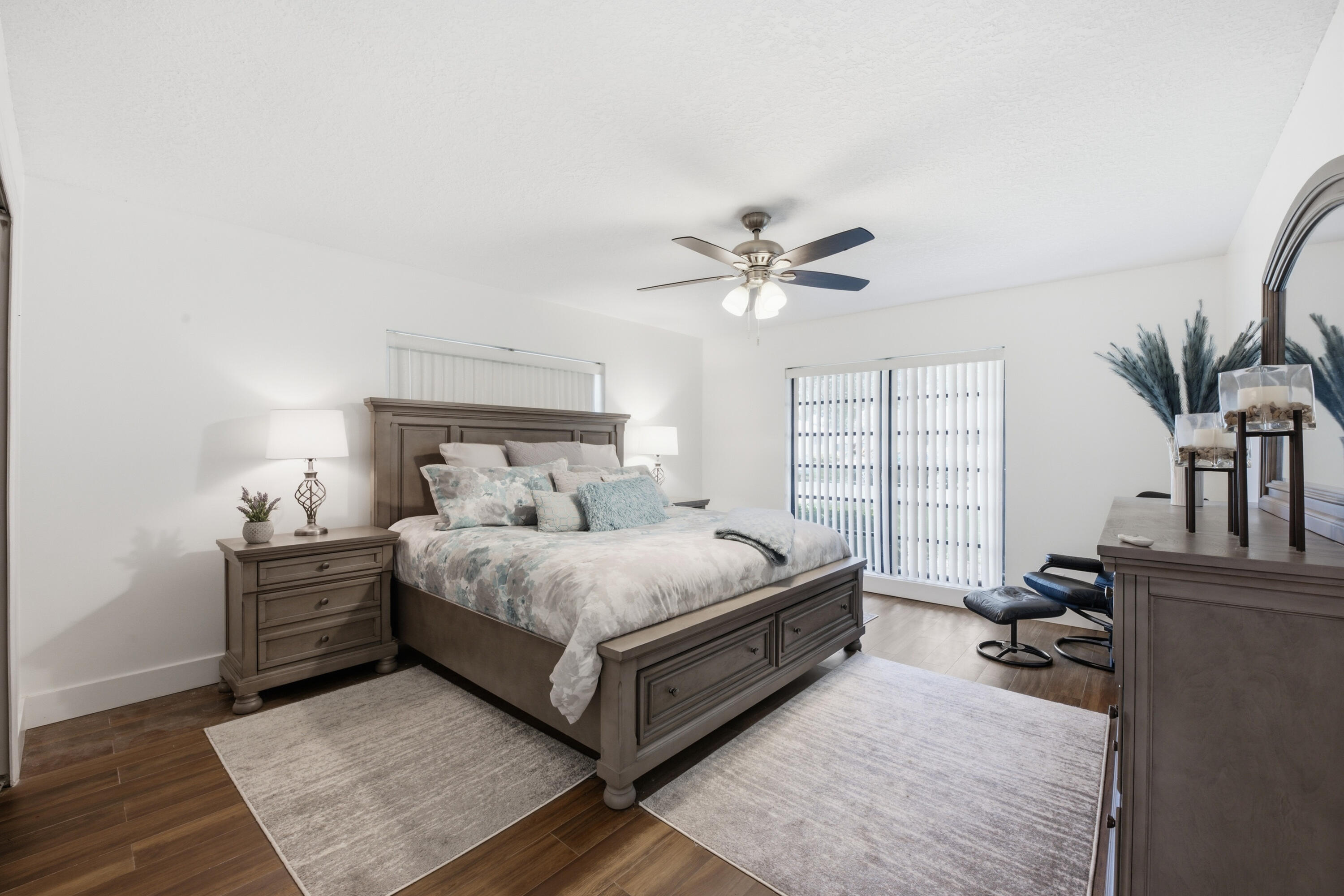 10325 Equestrian Drive B Property Photo 14