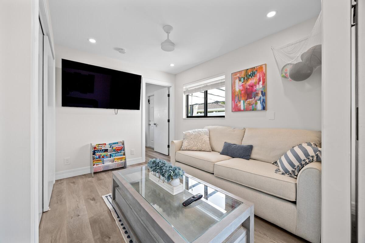 526 Linnet Circle Property Photo 16