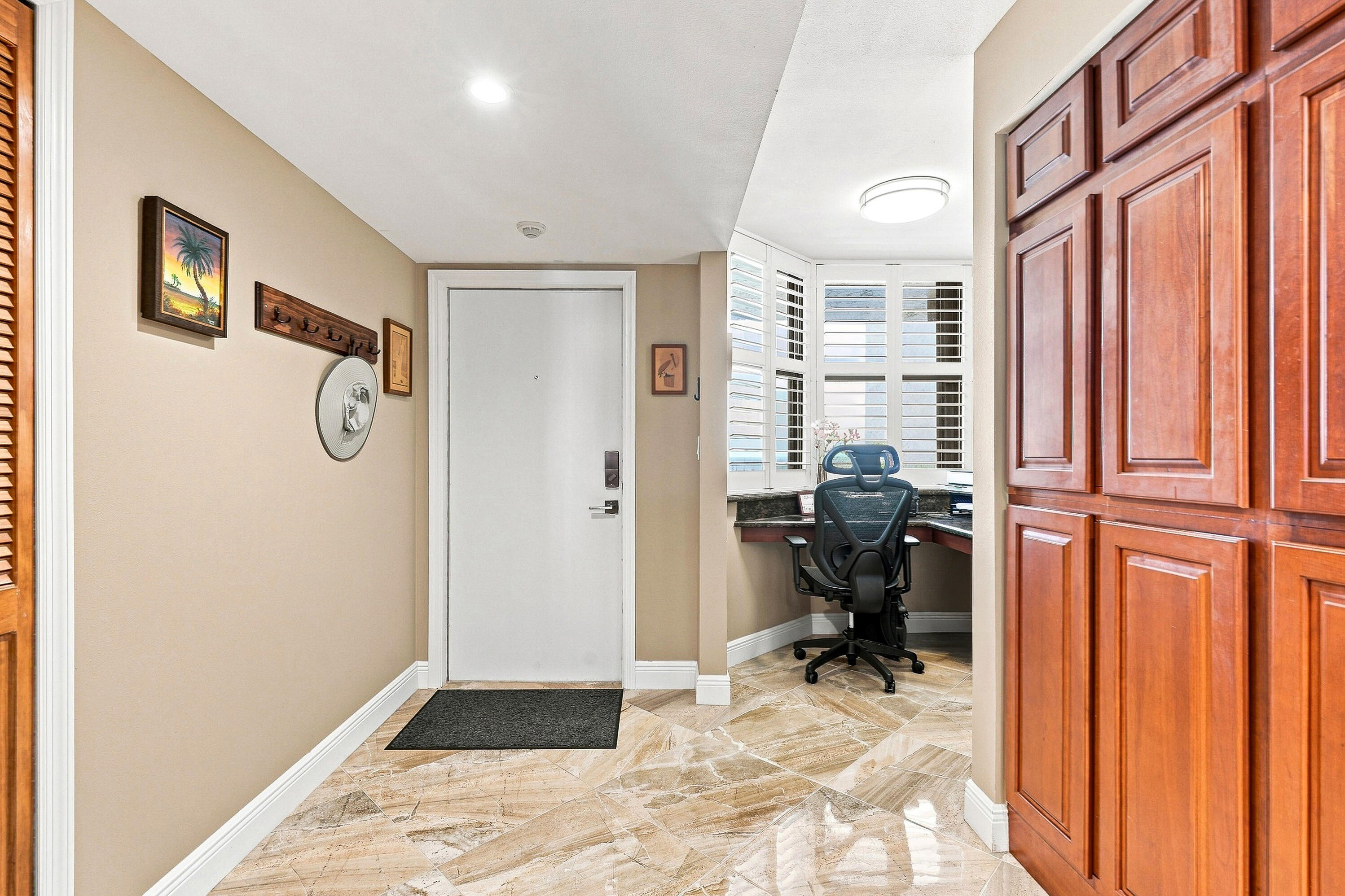 9550 S Ocean Drive 1702 Property Photo 2