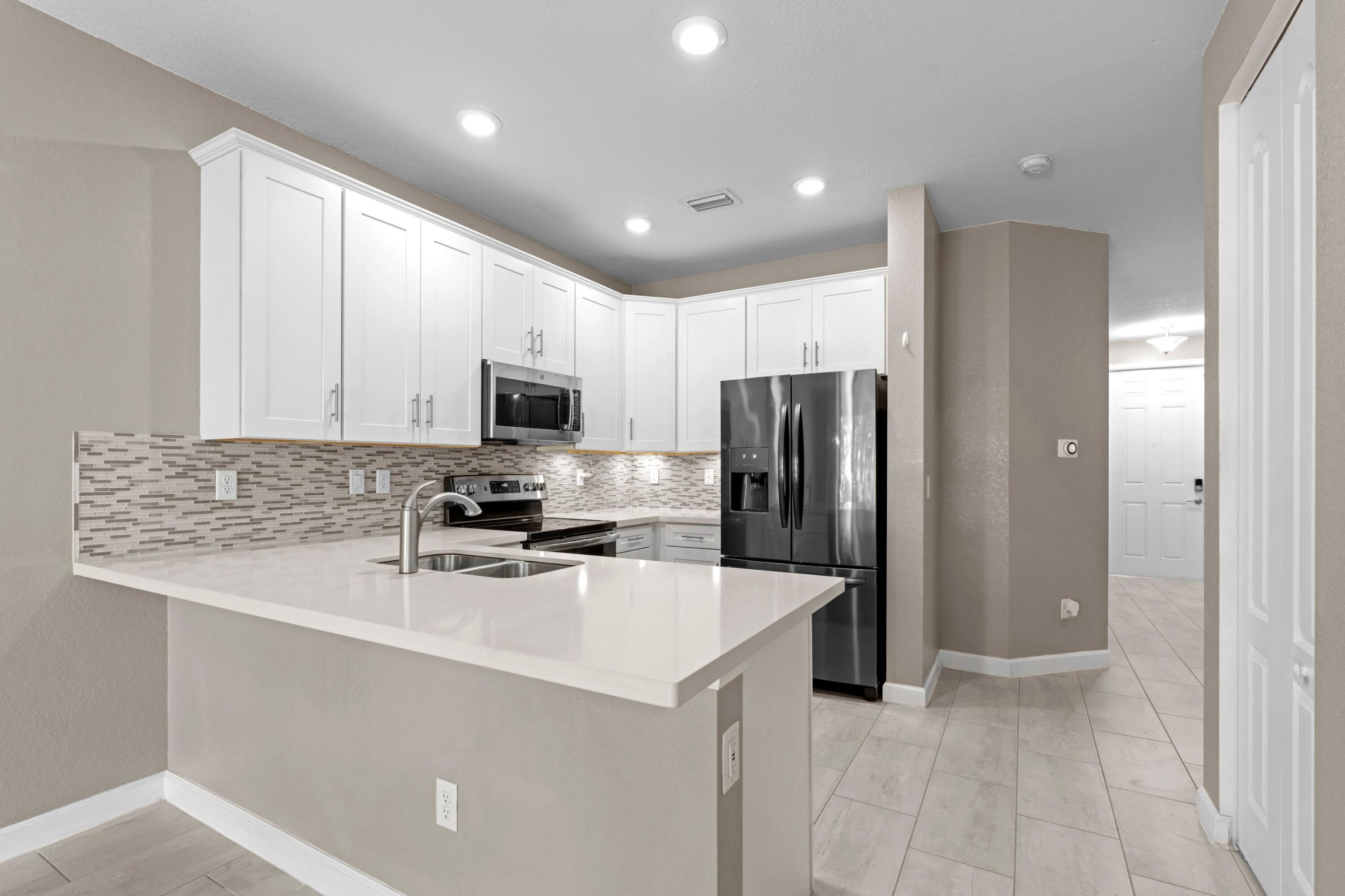 13044 Anthorne Lane Property Photo 8