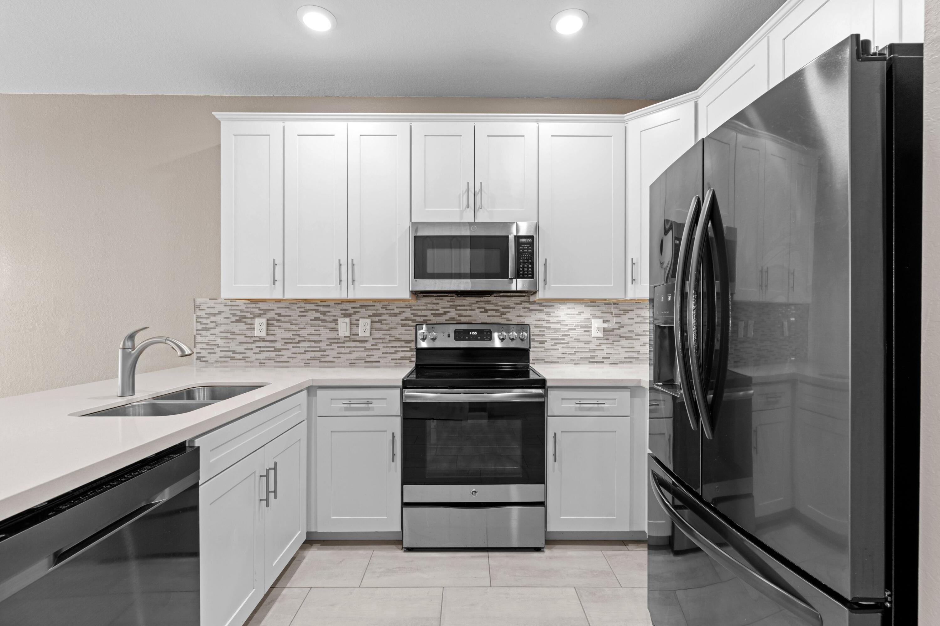 13044 Anthorne Lane Property Photo 10