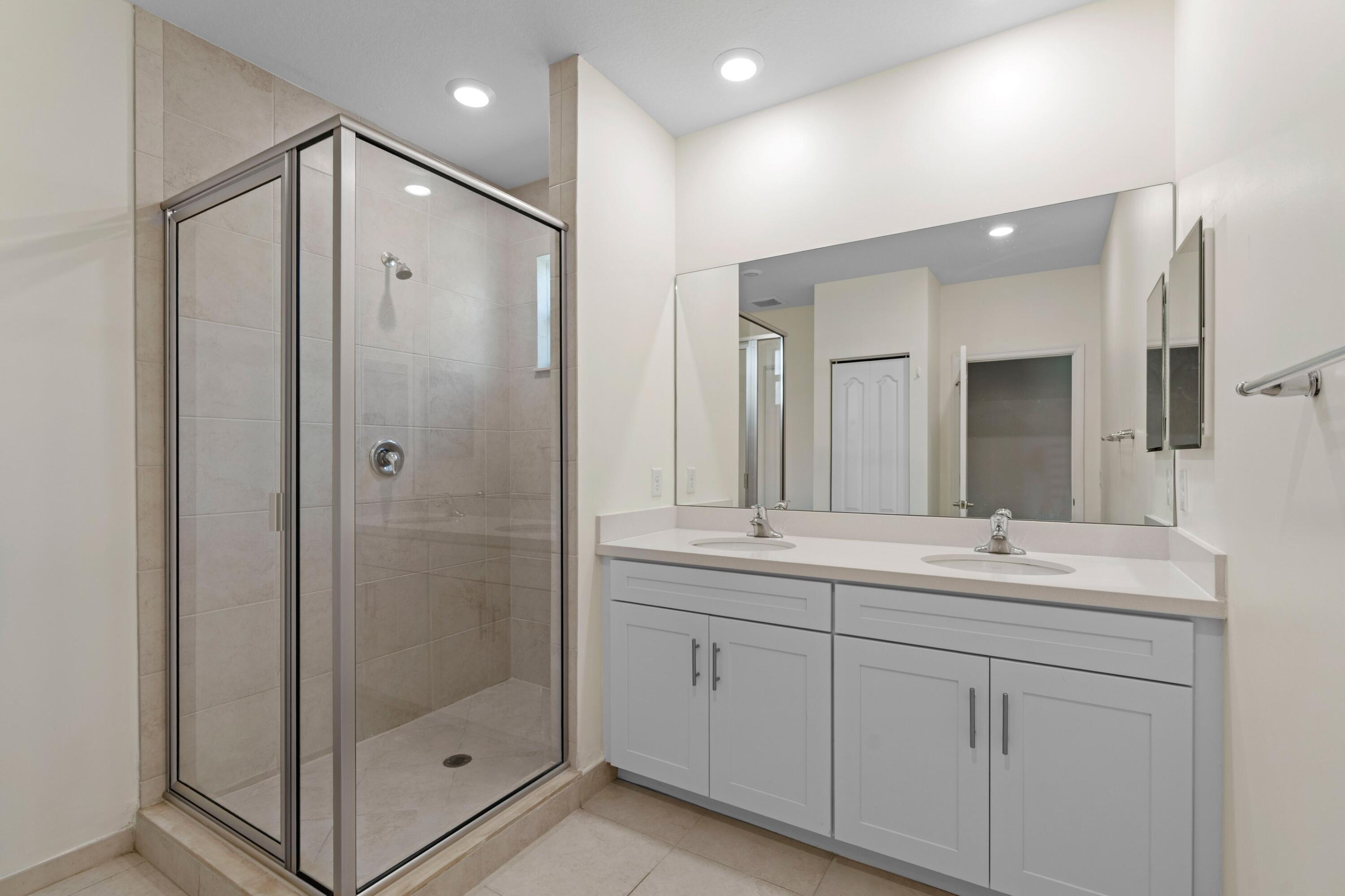 13044 Anthorne Lane Property Photo 15