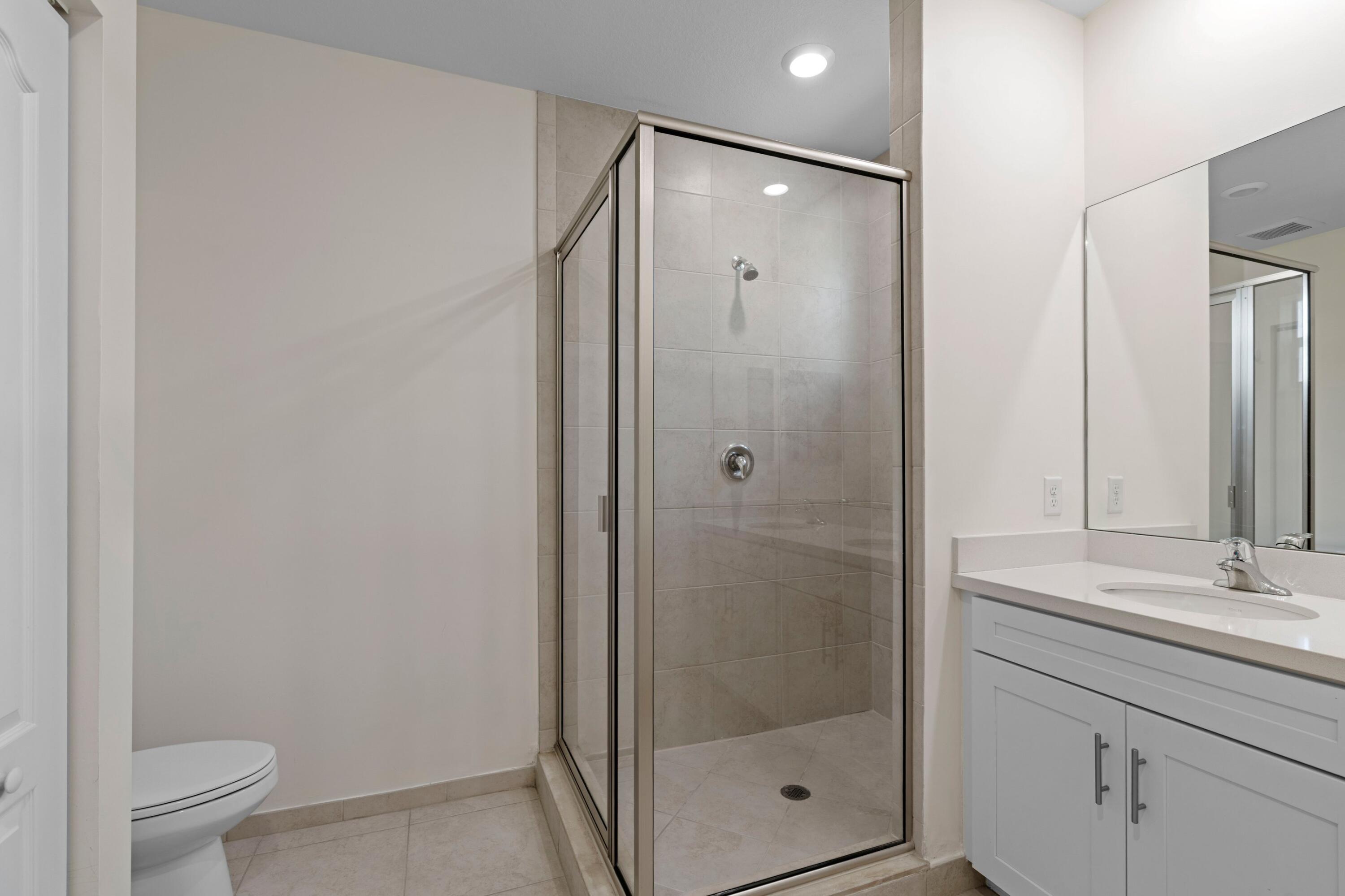 13044 Anthorne Lane Property Photo 16