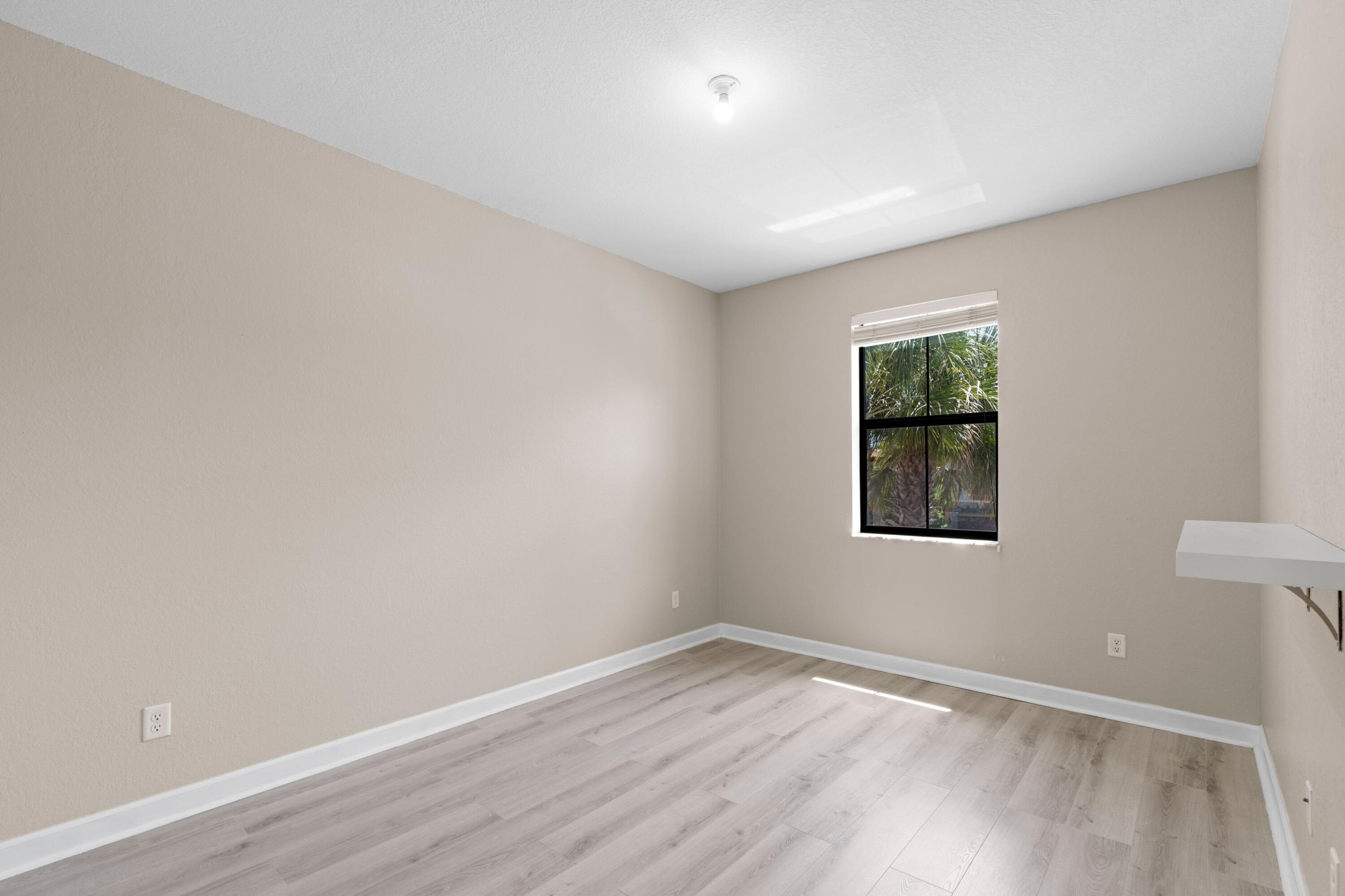 13044 Anthorne Lane Property Photo 21
