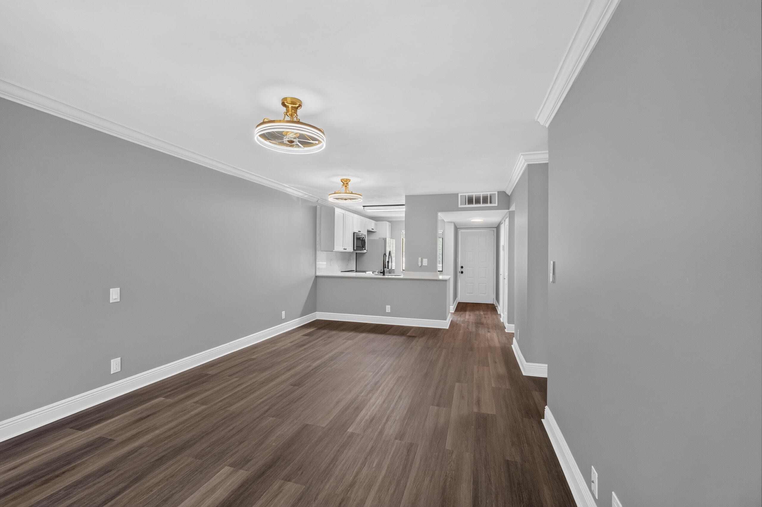 6935 Huntington Lane 207 Property Photo 4