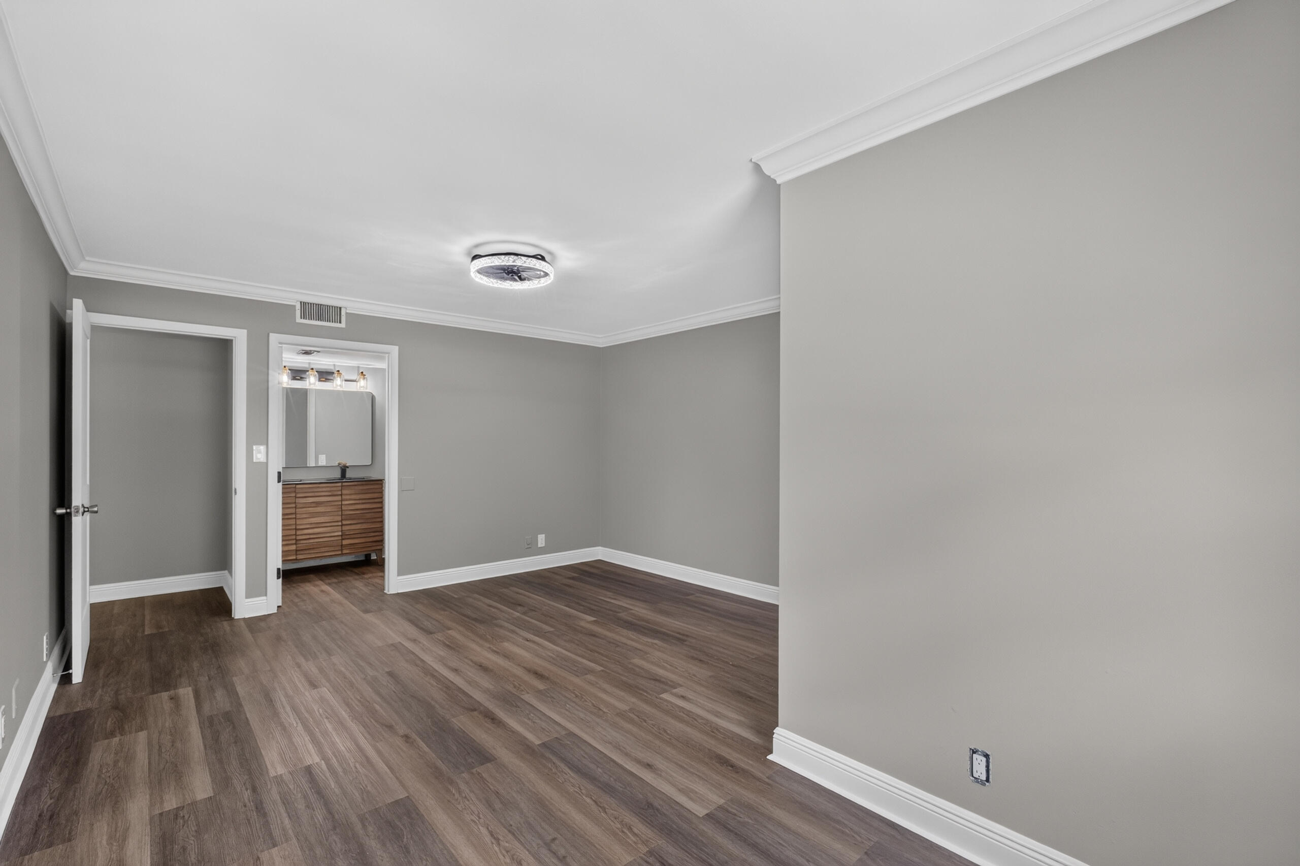 6935 Huntington Lane 207 Property Photo 18