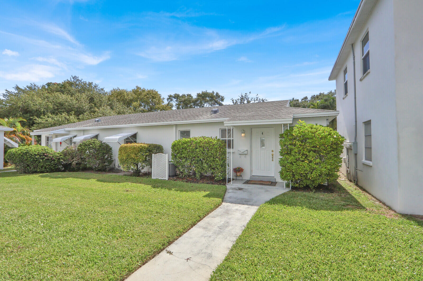 10084 Meridian Way N 4 Property Photo 1