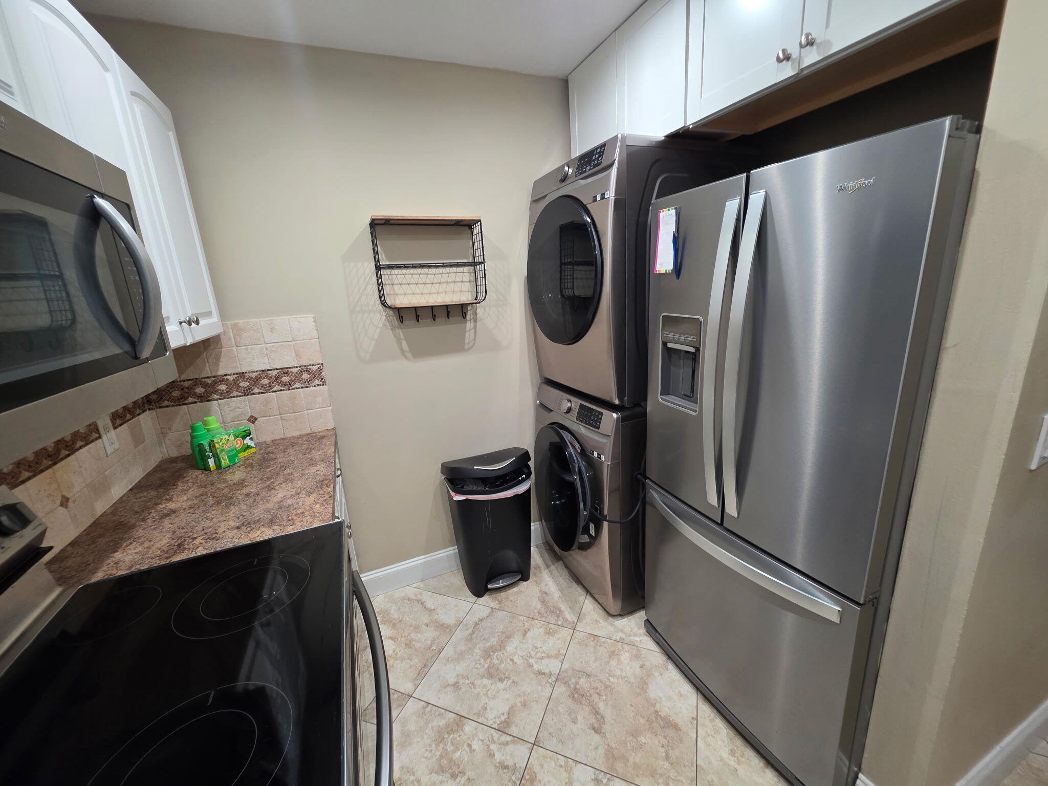 10046 Winding Lake Road 202 Property Photo 6