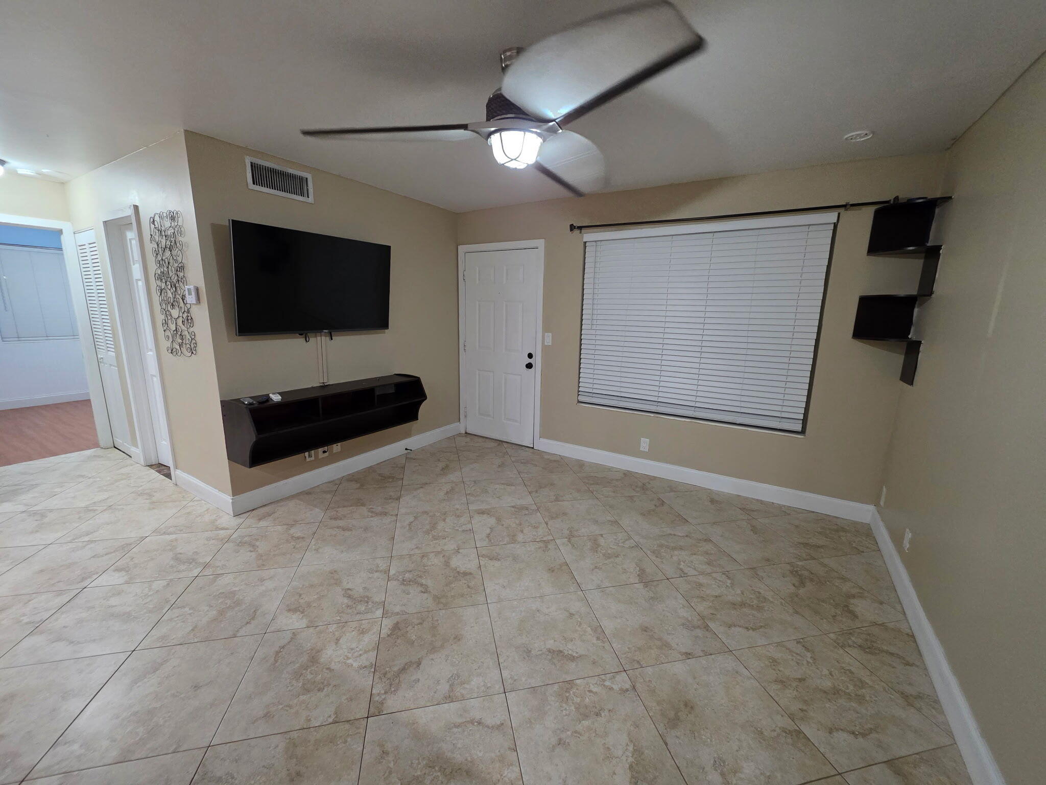 10046 Winding Lake Road 202 Property Photo 9