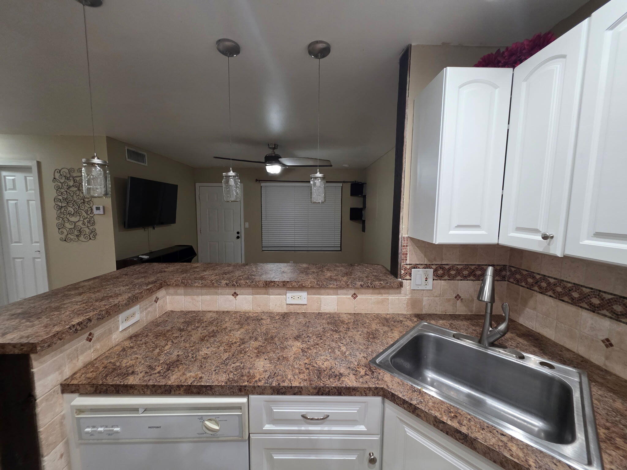 10046 Winding Lake Road 202 Property Photo 11
