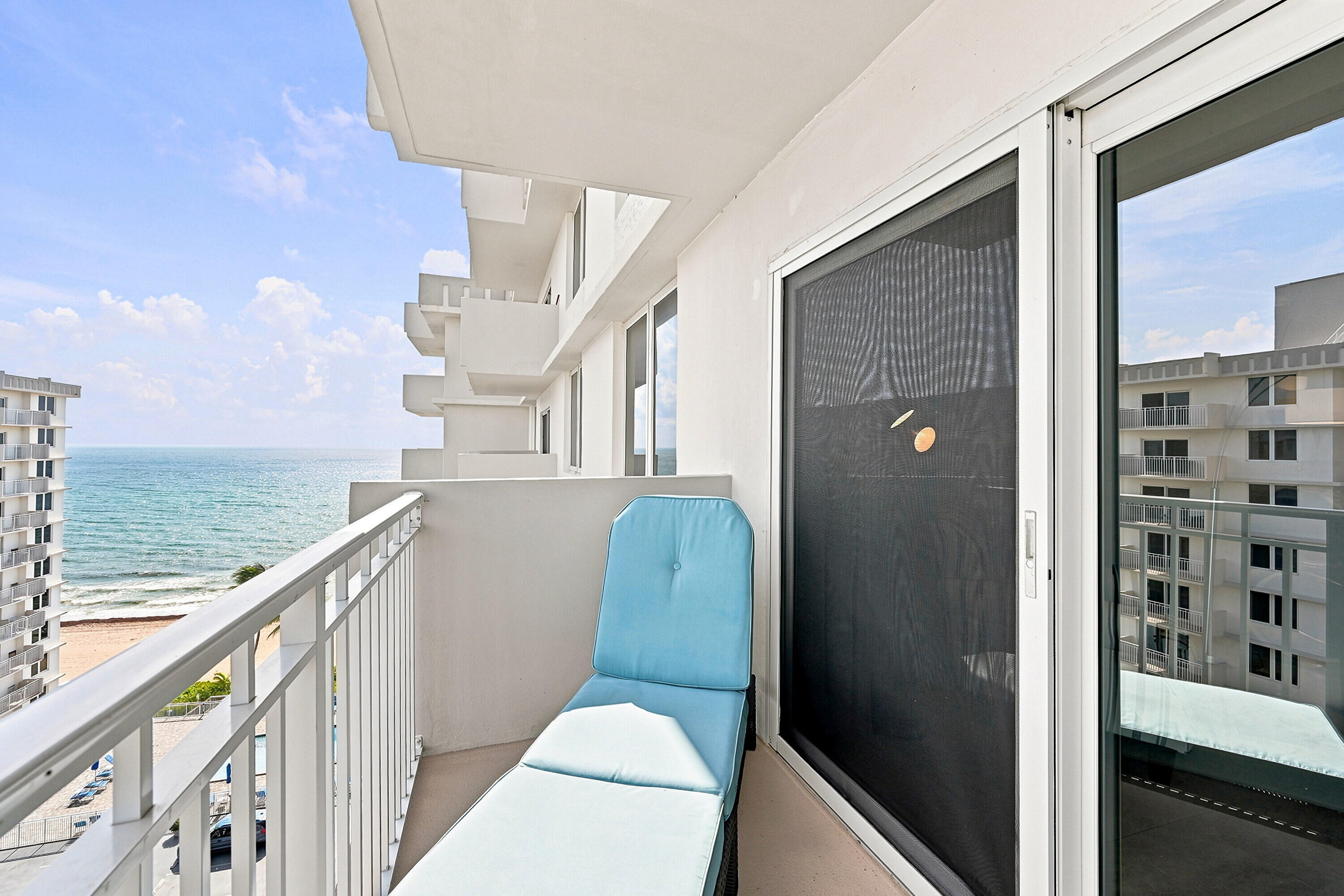 3221 S Ocean Boulevard 902 Property Photo 2
