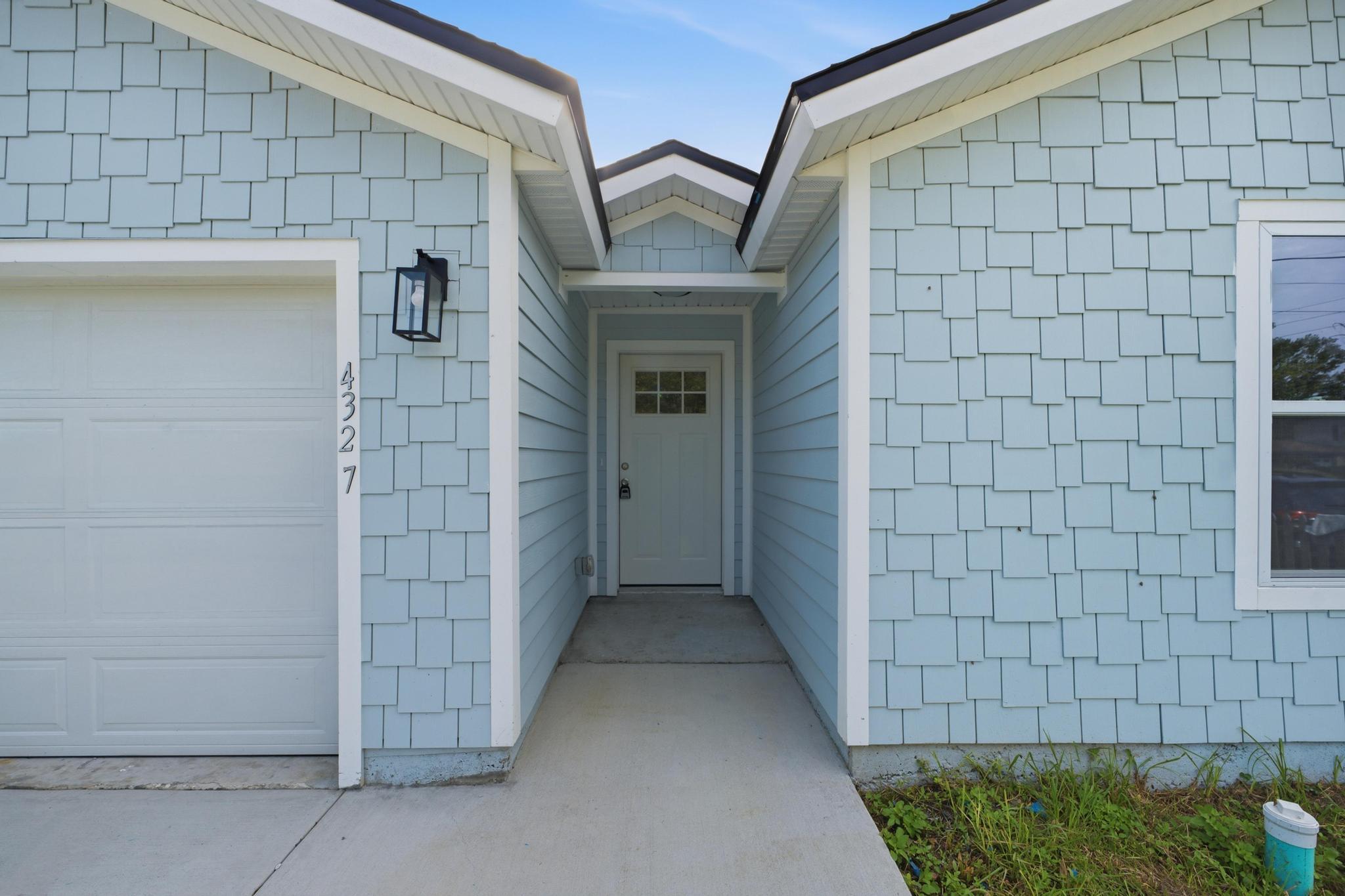 4327 Bessie Circle E Property Photo 2