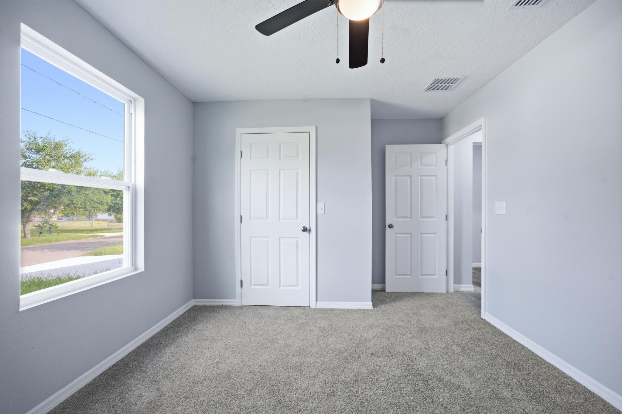 4327 Bessie Circle E Property Photo 28