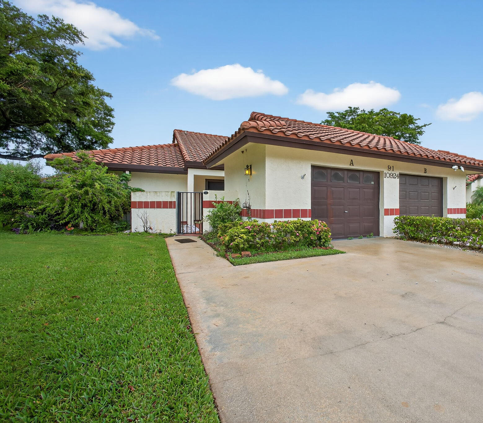 10924 Roebelini Palm Court A Property Photo 17