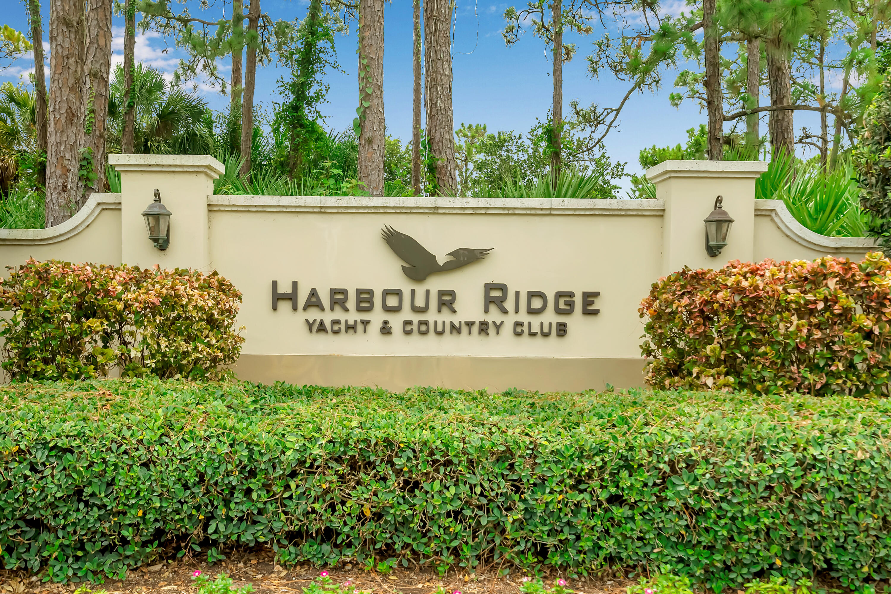 1701 NW Buttonbush Circle