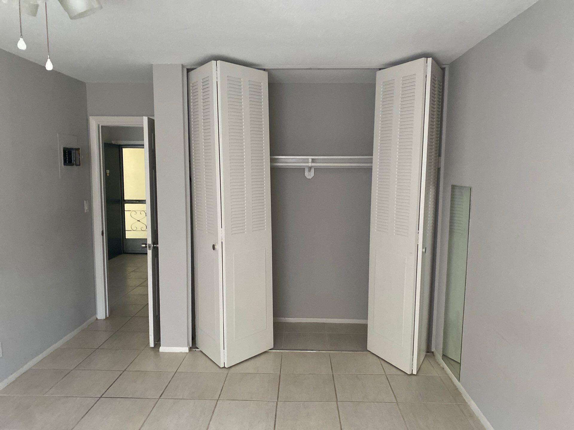 1150 E Sample Road 207 Property Photo 5
