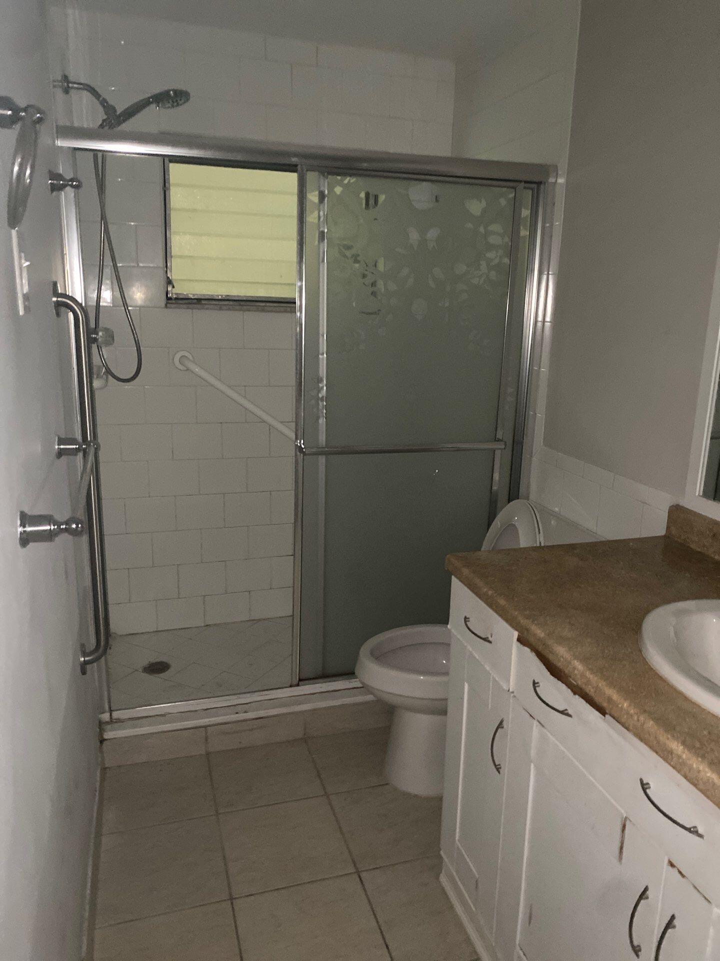 1150 E Sample Road 207 Property Photo 6