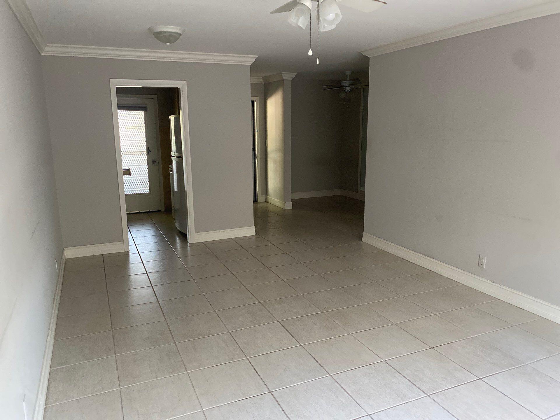 1150 E Sample Road 207 Property Photo 7