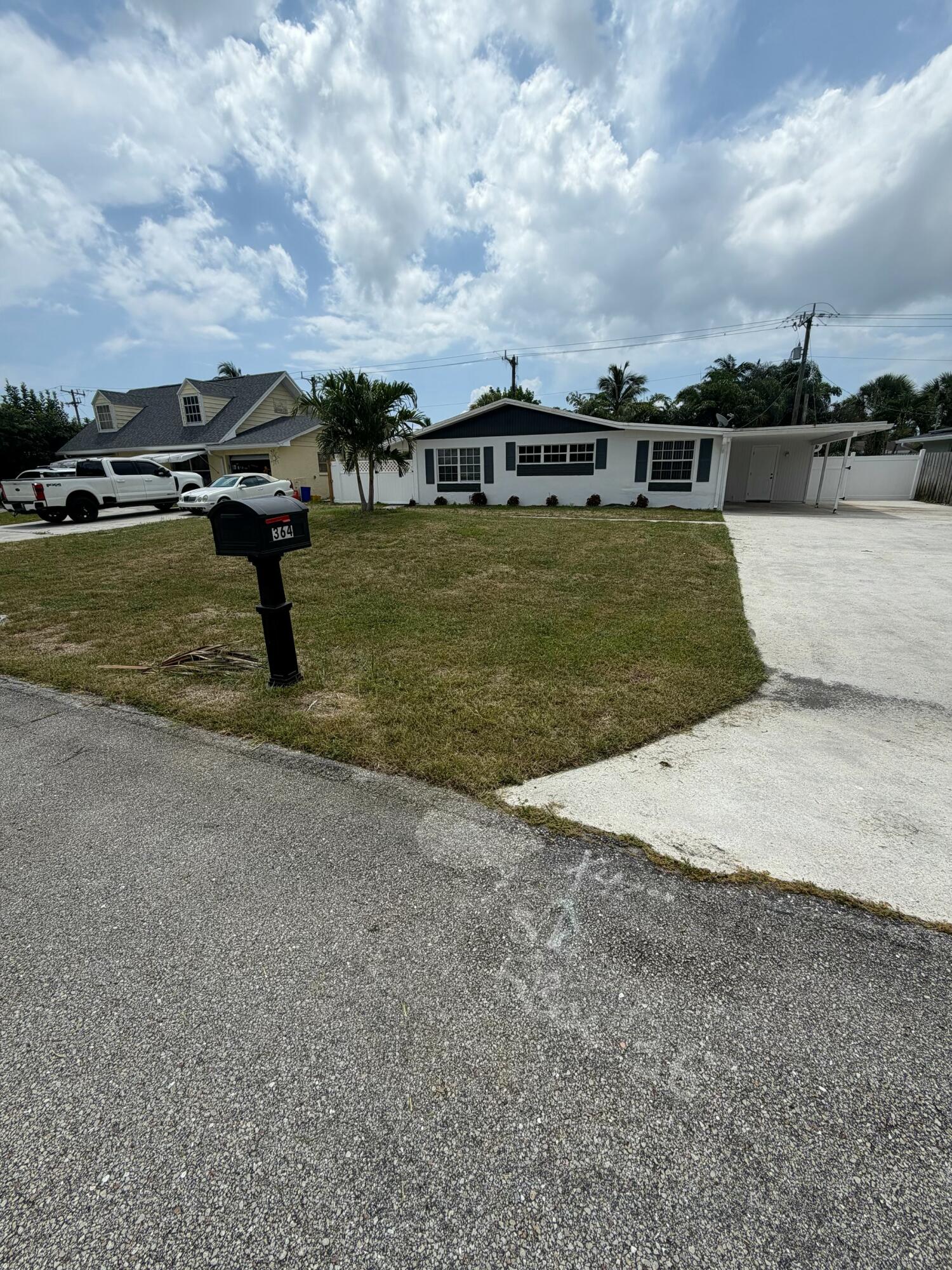 364 Garden Boulevard Property Photo 1