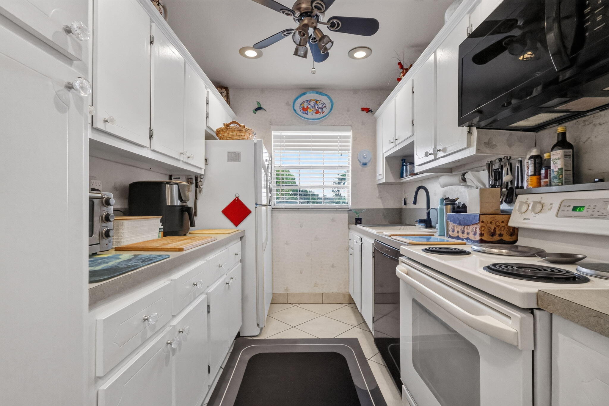 5073 Lakefront Boulevard B Property Photo 12