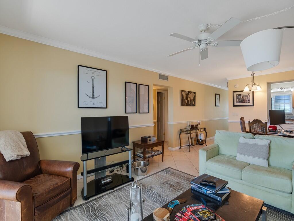 2333 Indian River Boulevard Property Photo 9