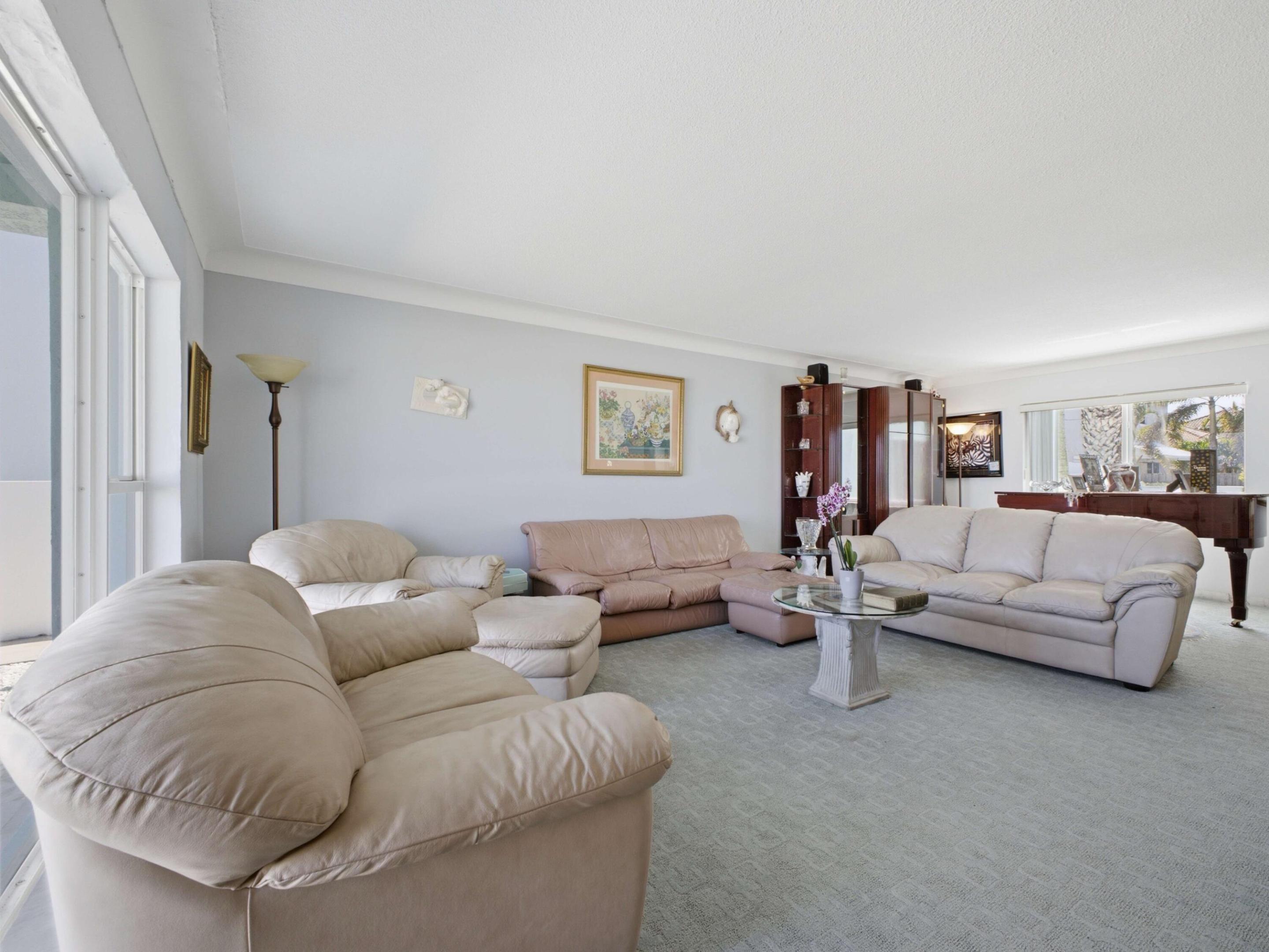 1735 N Fort Lauderdale Beach Boulevard Property Photo 11