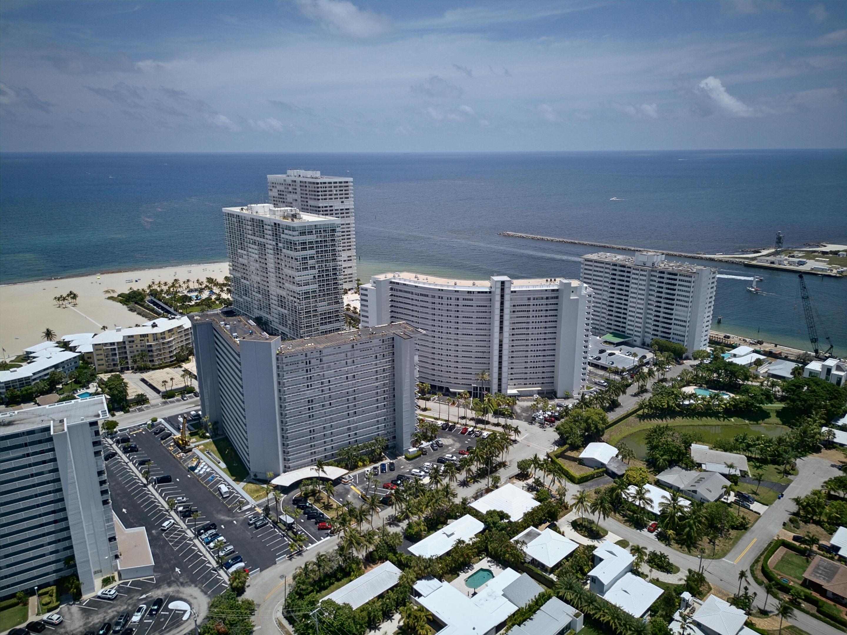 1929 S Ocean Drive Property Photo 3