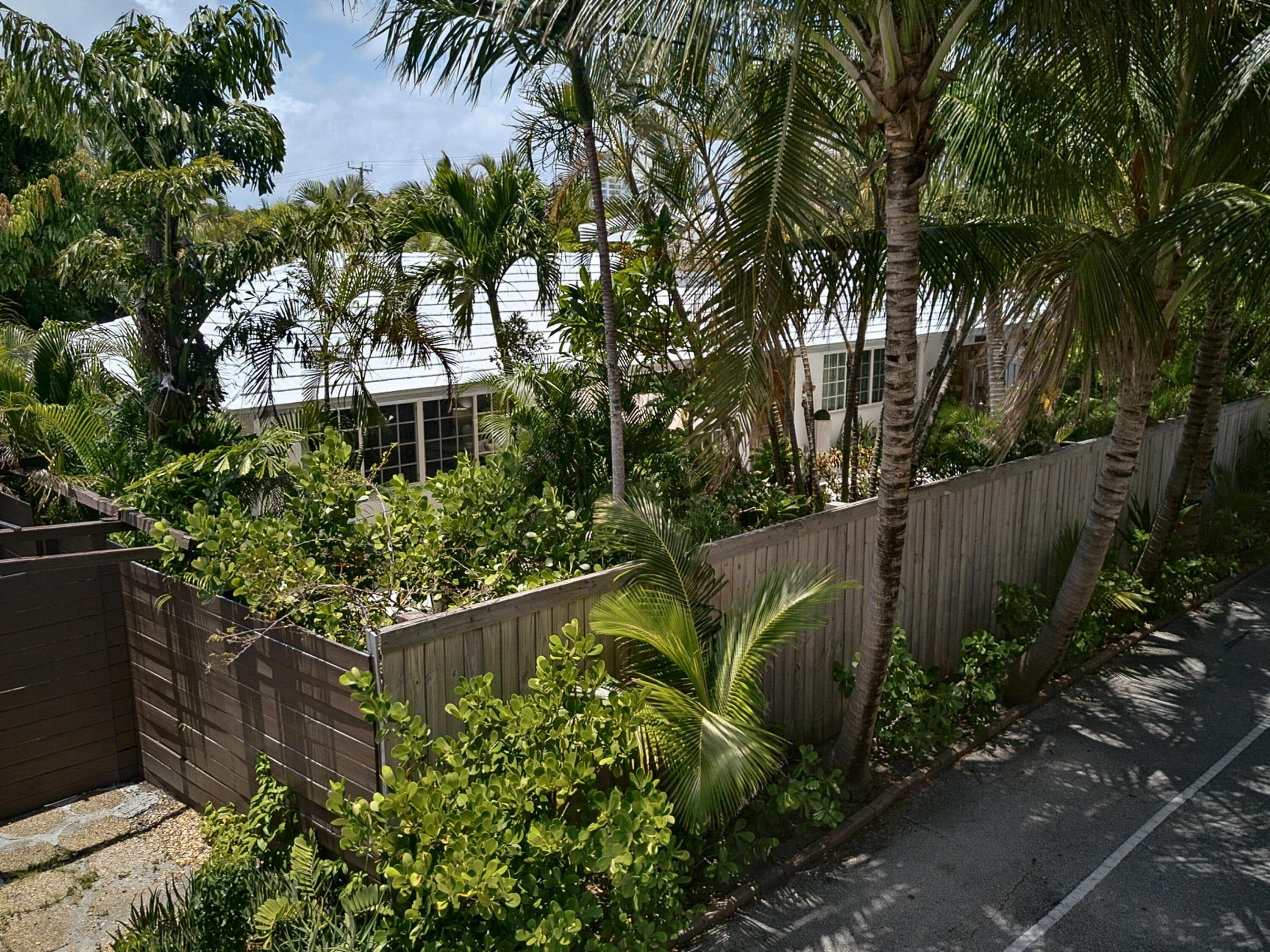 1929 S Ocean Drive Property Photo 5