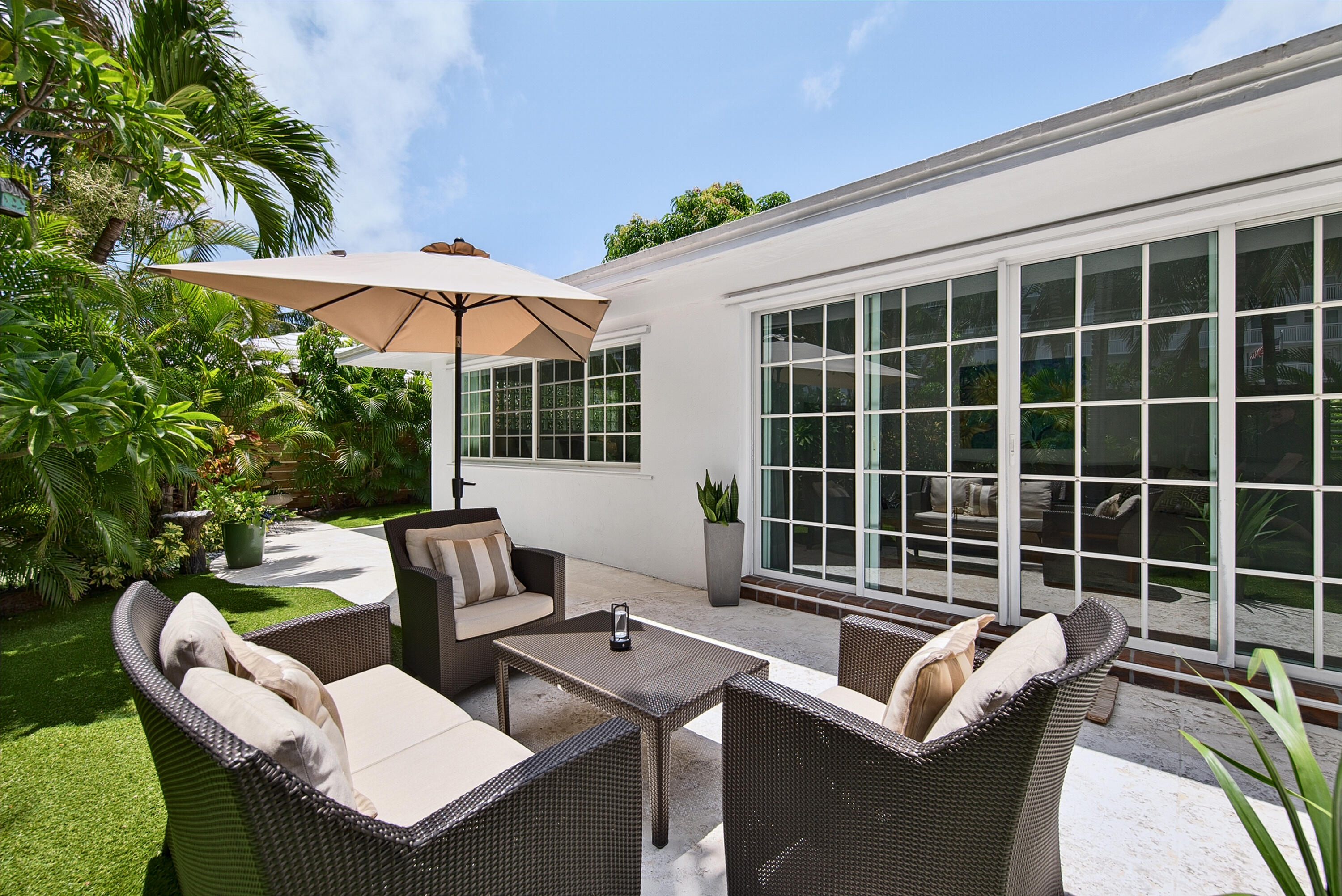 1929 S Ocean Drive Property Photo 13