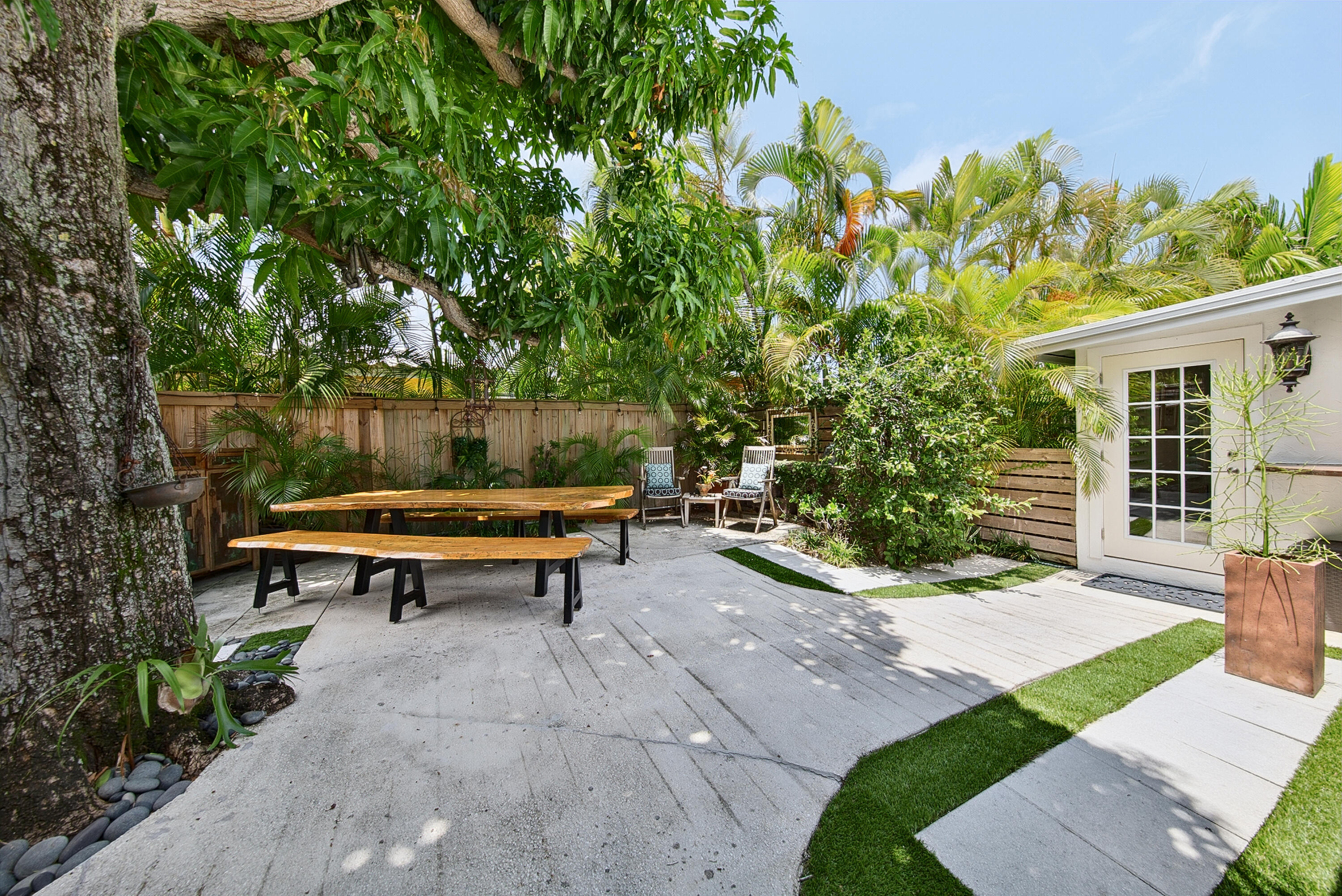 1929 S Ocean Drive Property Photo 20