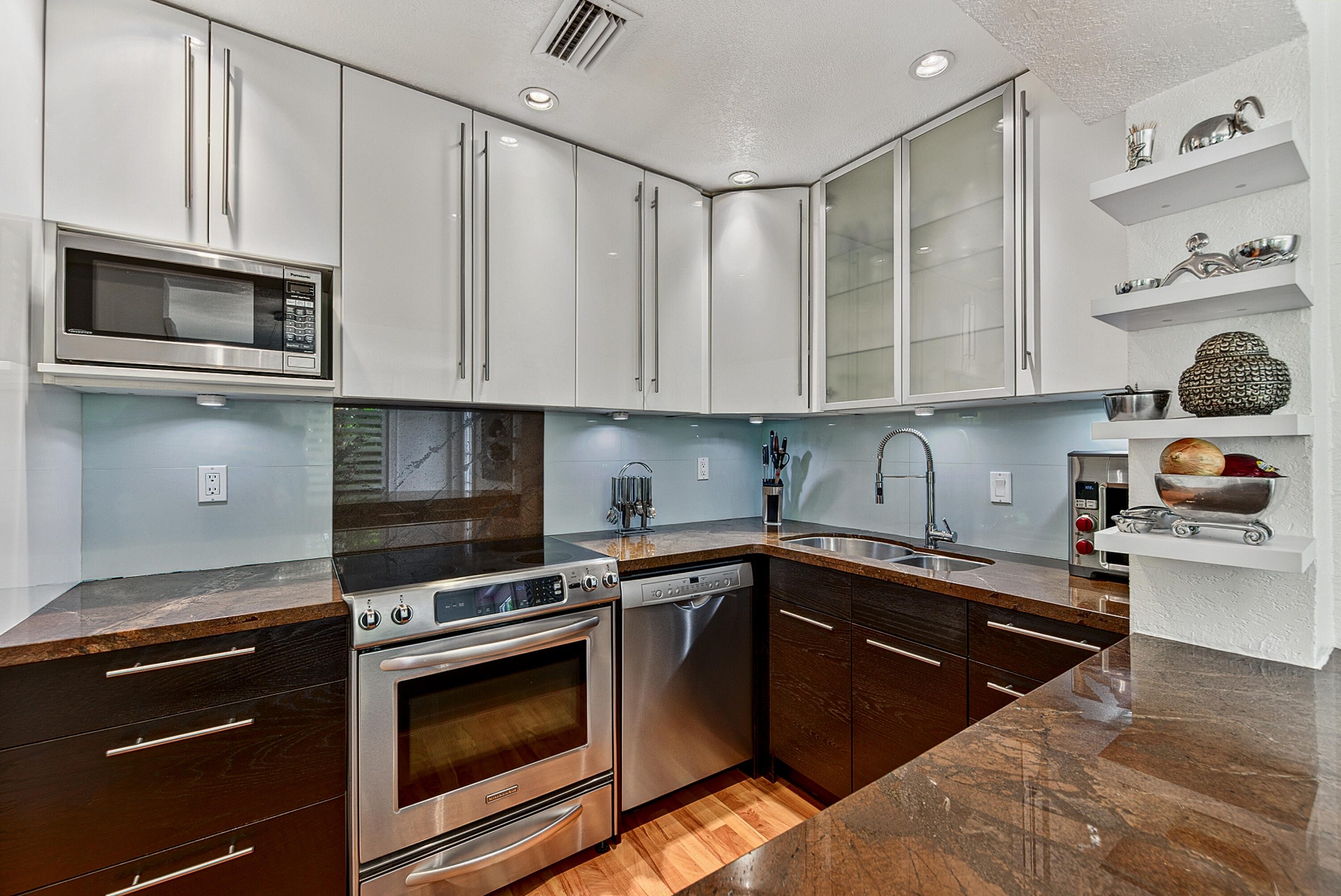 1929 S Ocean Drive Property Photo 37