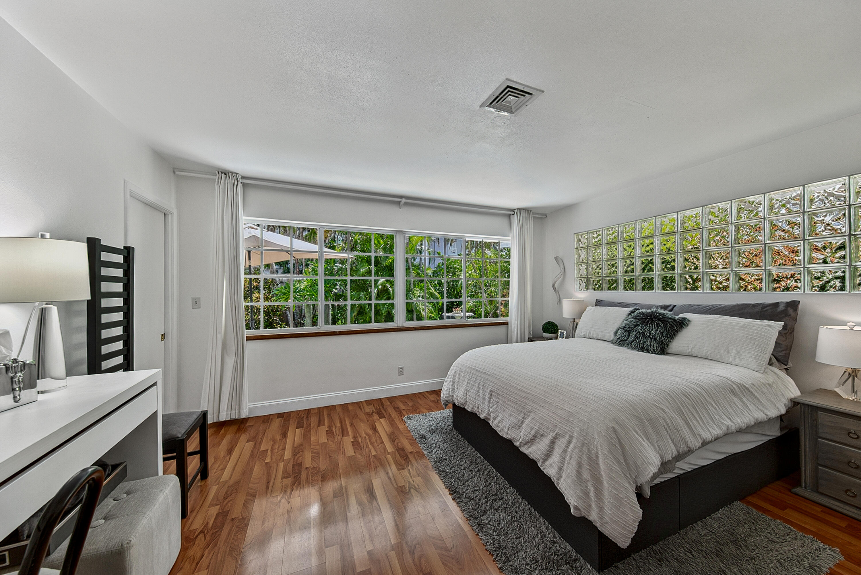 1929 S Ocean Drive Property Photo 47