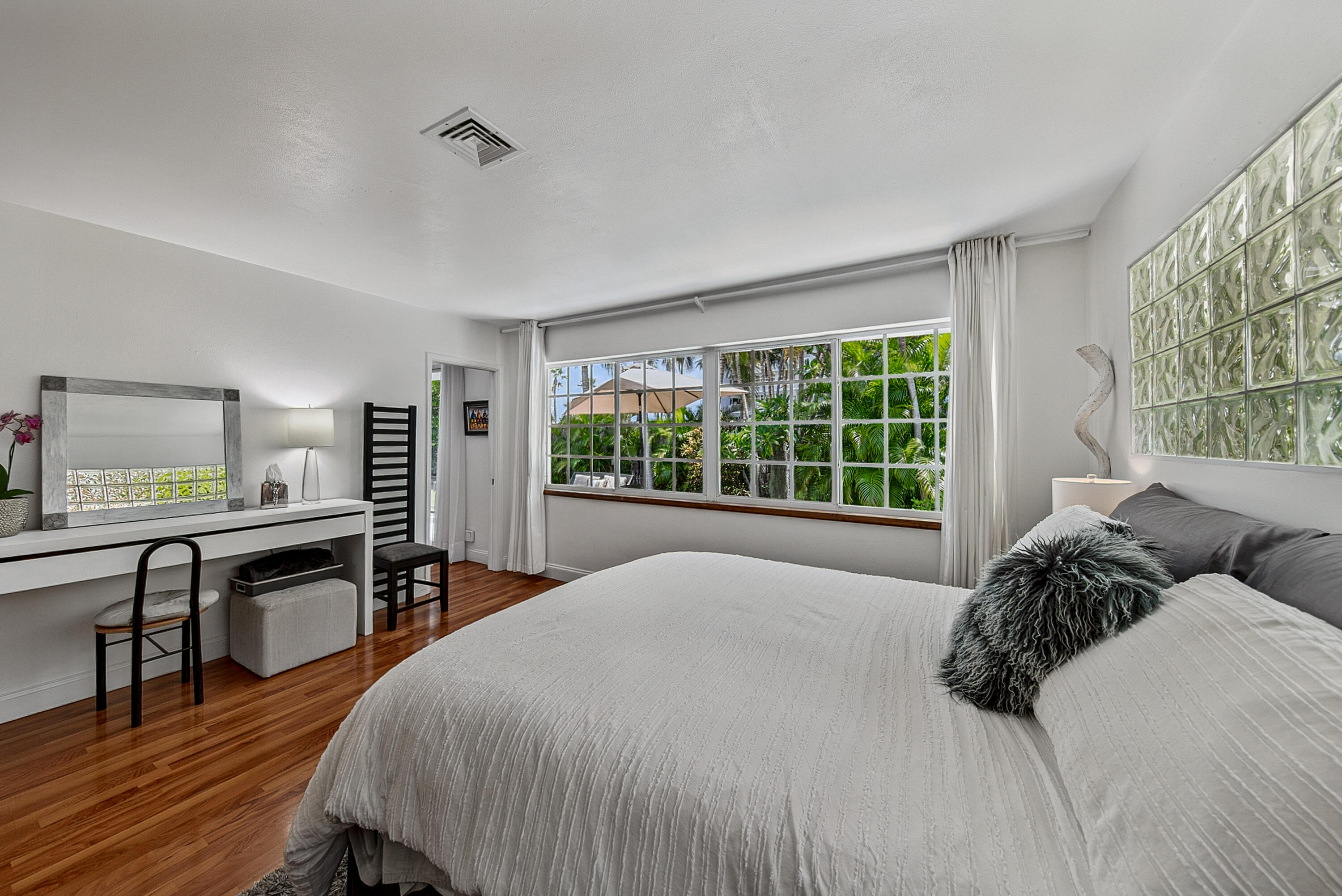 1929 S Ocean Drive Property Photo 50