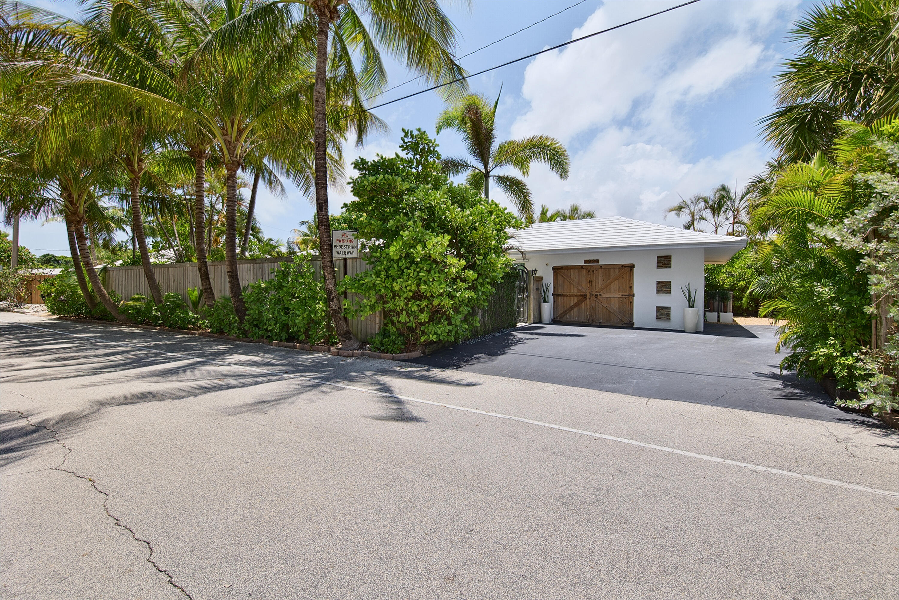 1929 S Ocean Drive Property Photo 81