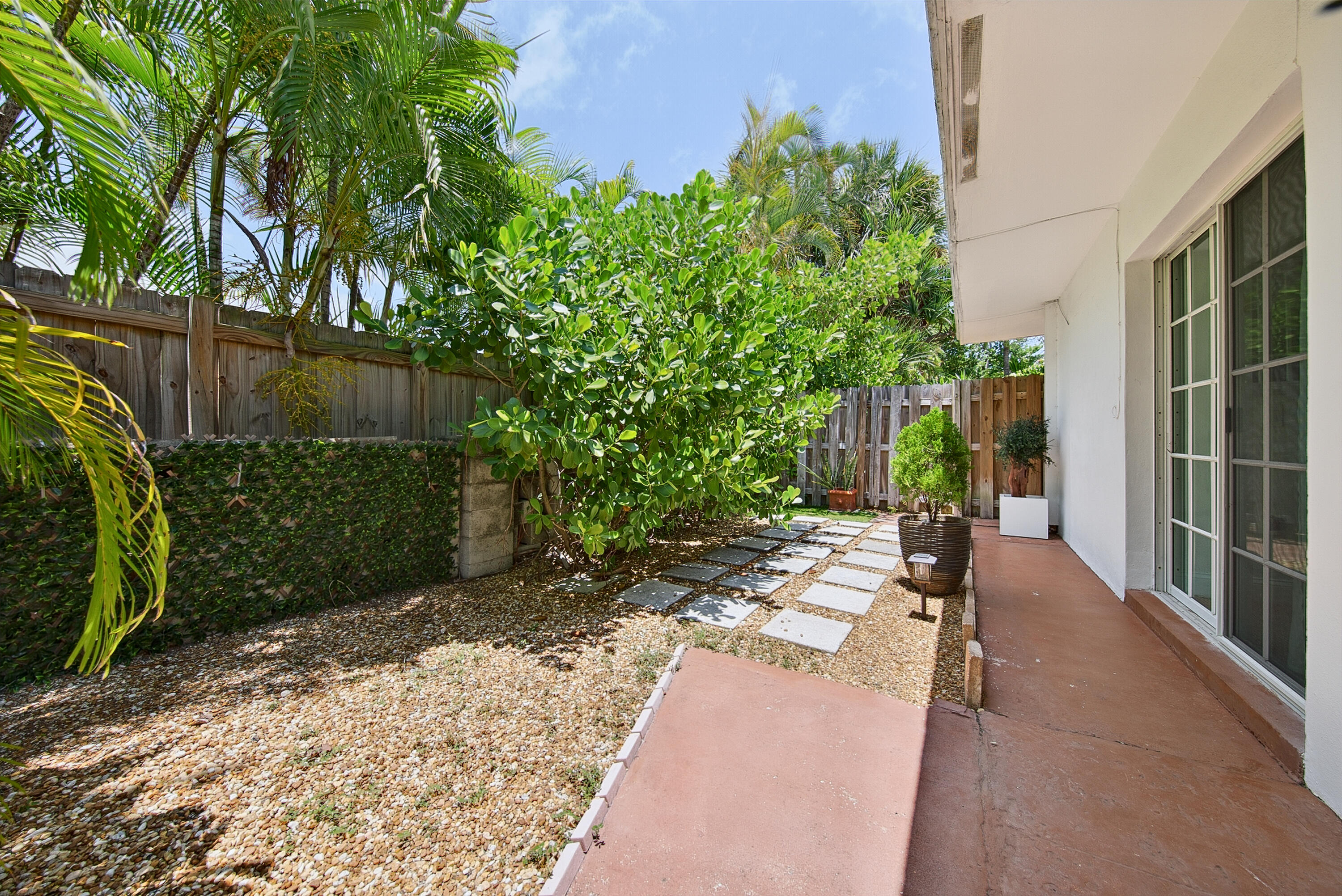 1929 S Ocean Drive Property Photo 84