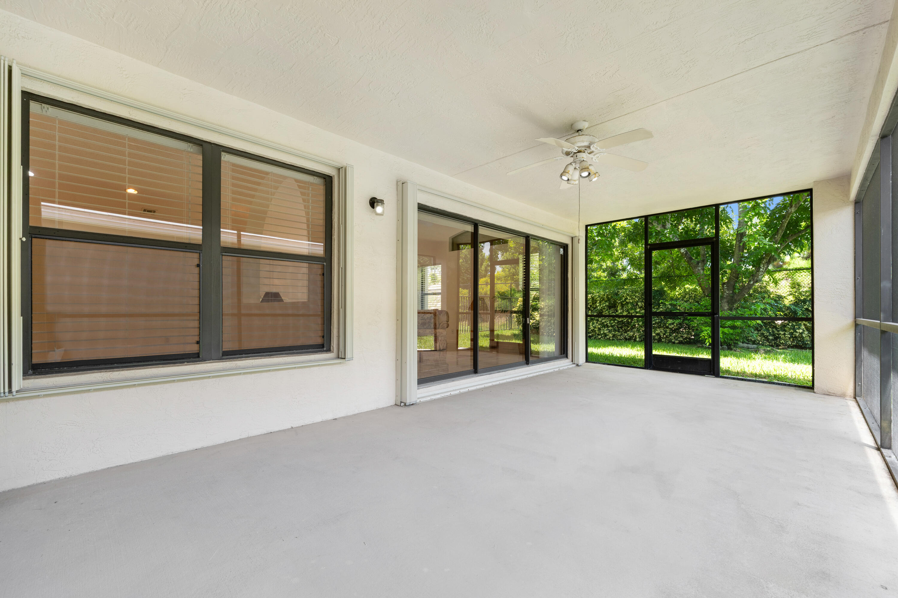 10430 Lexington Circle S Property Photo 12